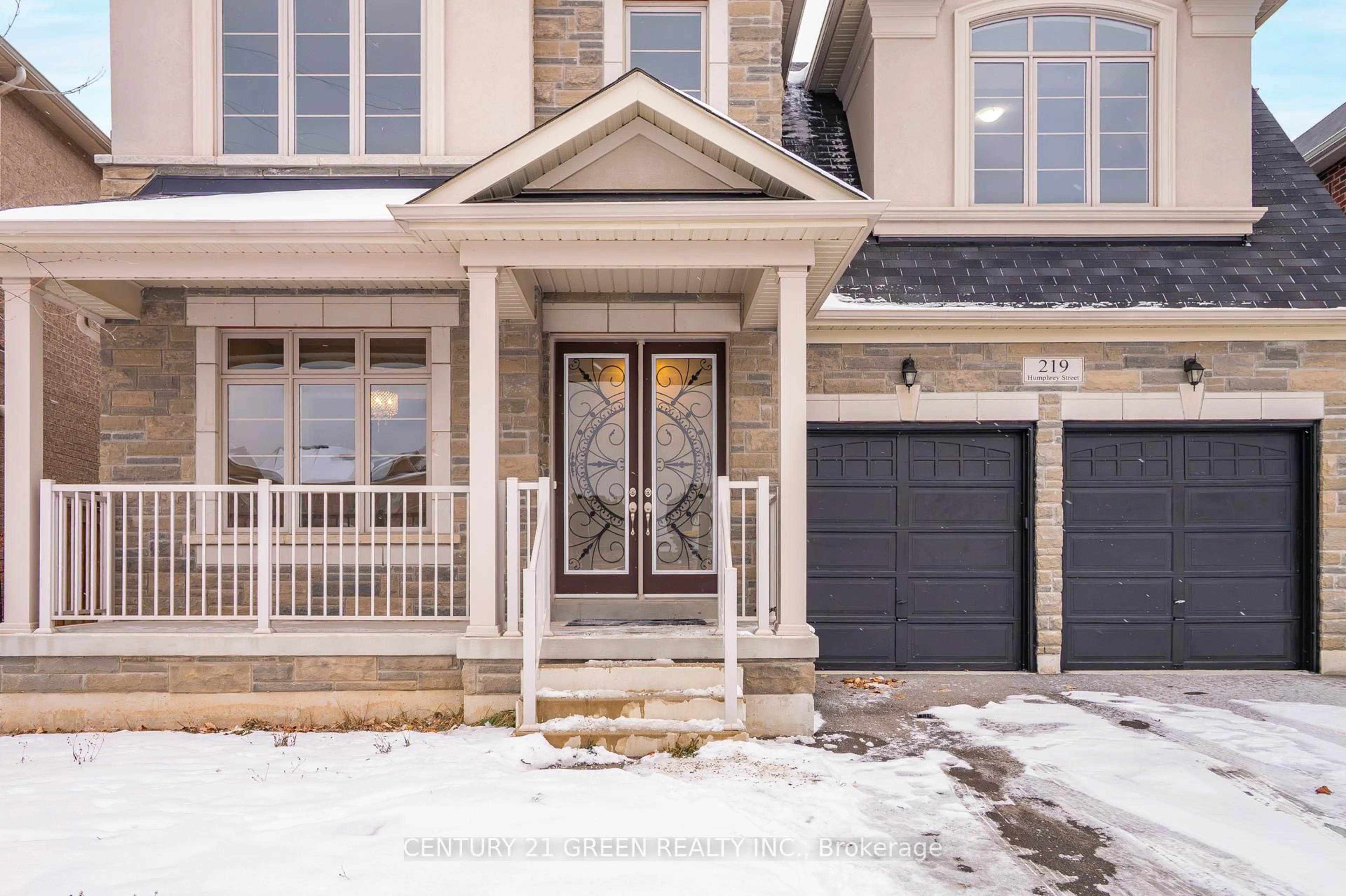 Home with brick exterior material, street for 219 Humphrey St, Hamilton Ontario L8B 1X4