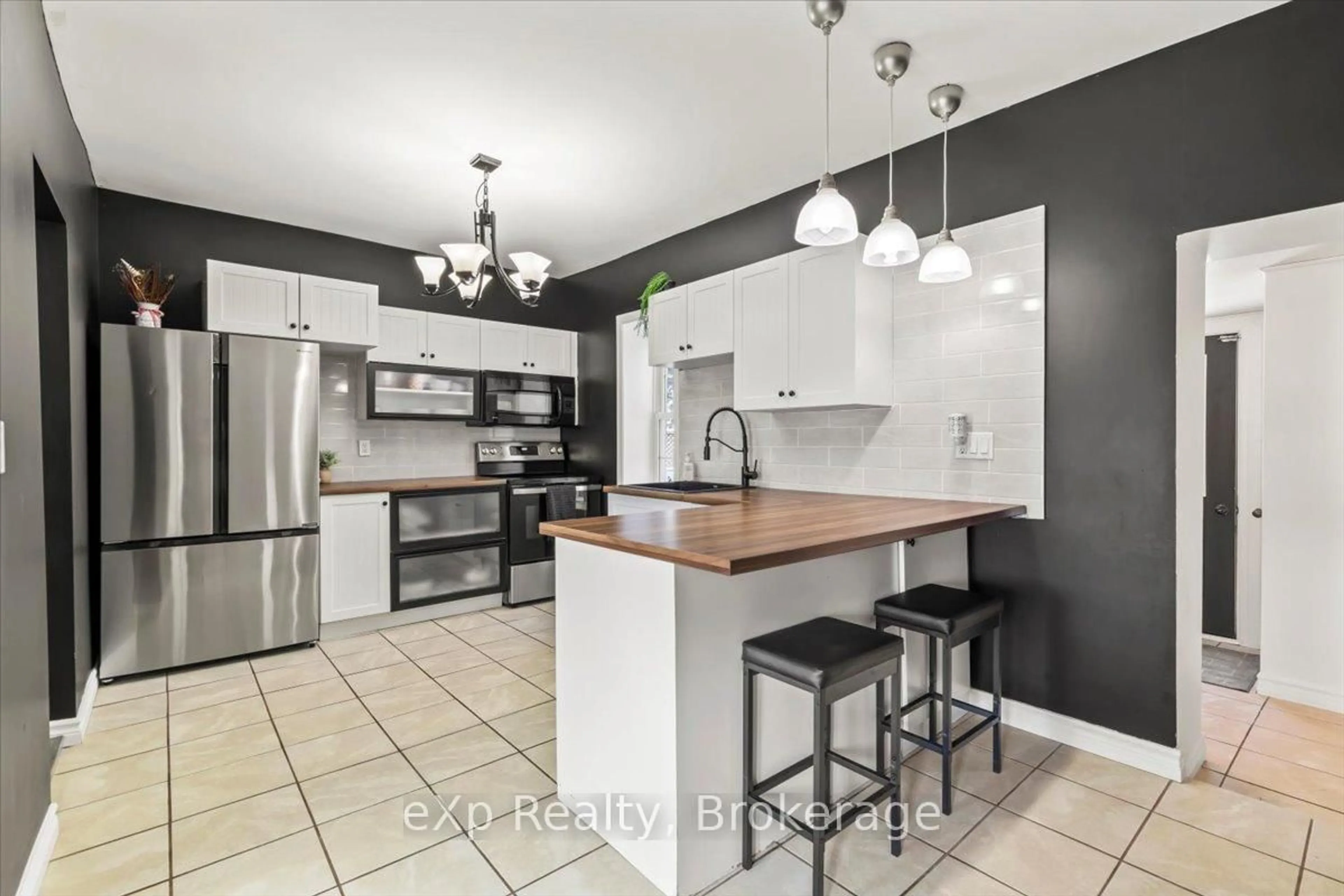 Open concept kitchen, ceramic/tile floor for 209 Garafraxa St, West Grey Ontario N0G 1R0