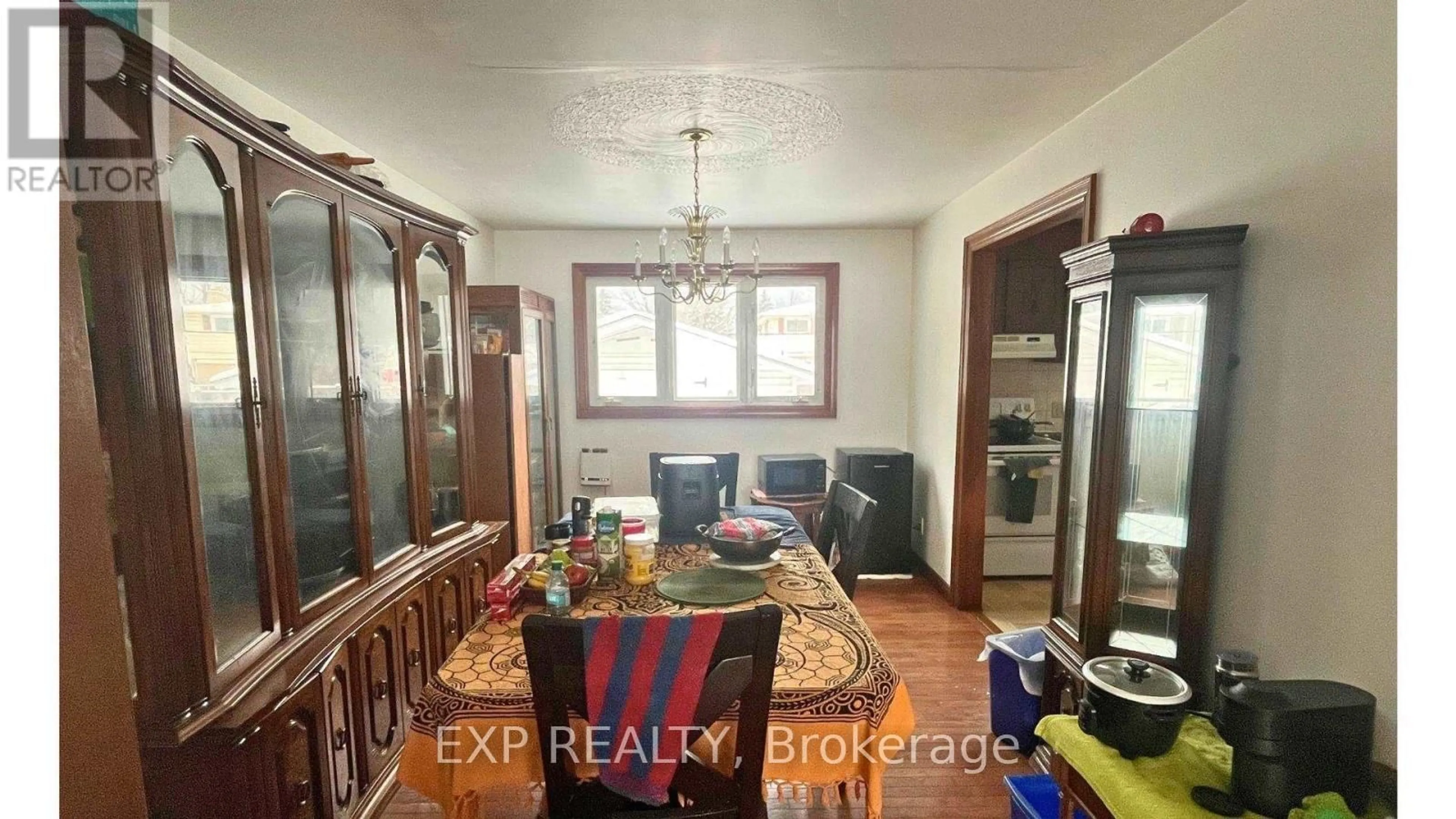 Dining room, wood/laminate floor for 468 Northern Ave, Sault Ste Marie Ontario P6B 4J1