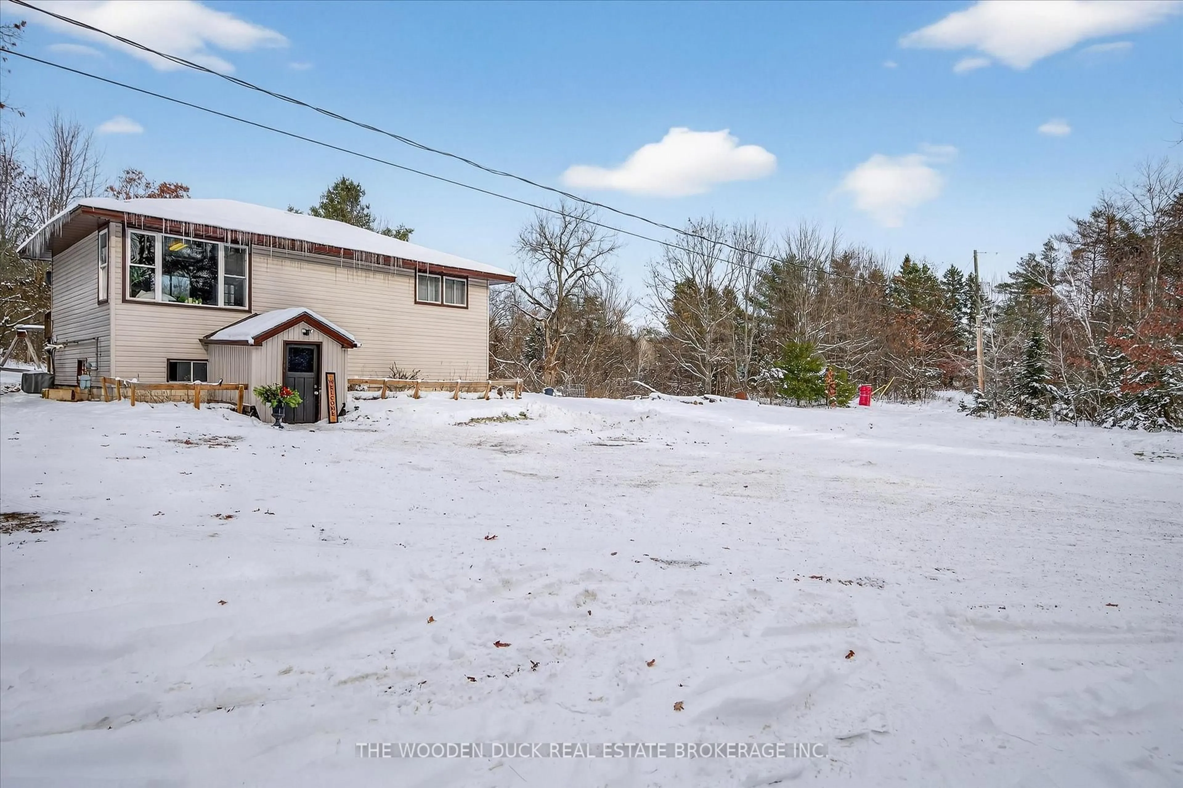 A pic from outside/outdoor area/front of a property/back of a property/a pic from drone, unknown for 6600 Hwy 7 Highway, Havelock-Belmont-Methuen Ontario K0L 1Z0