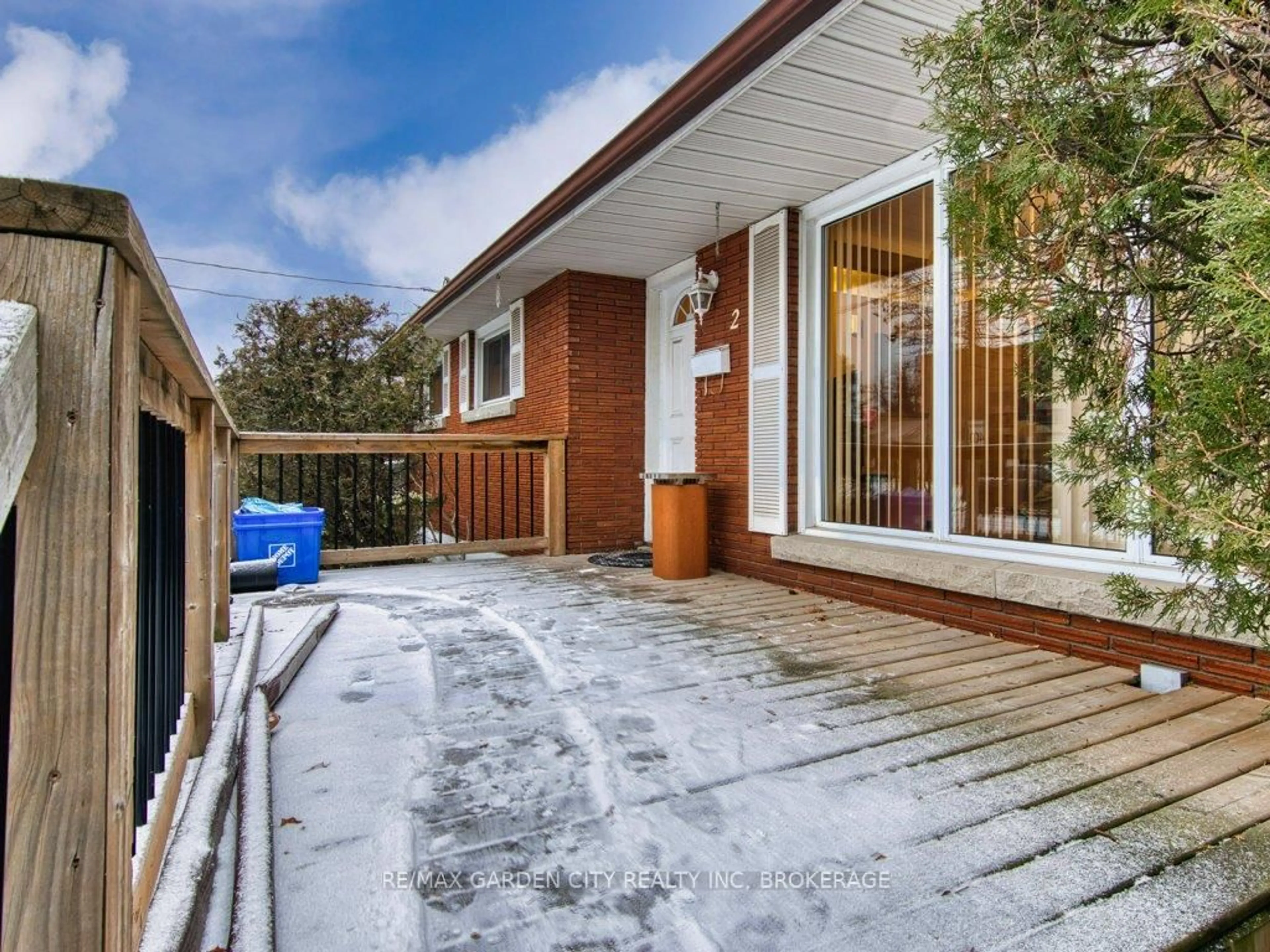 Unknown for 2 Sikorski Ave, St. Catharines Ontario L2M 5W7