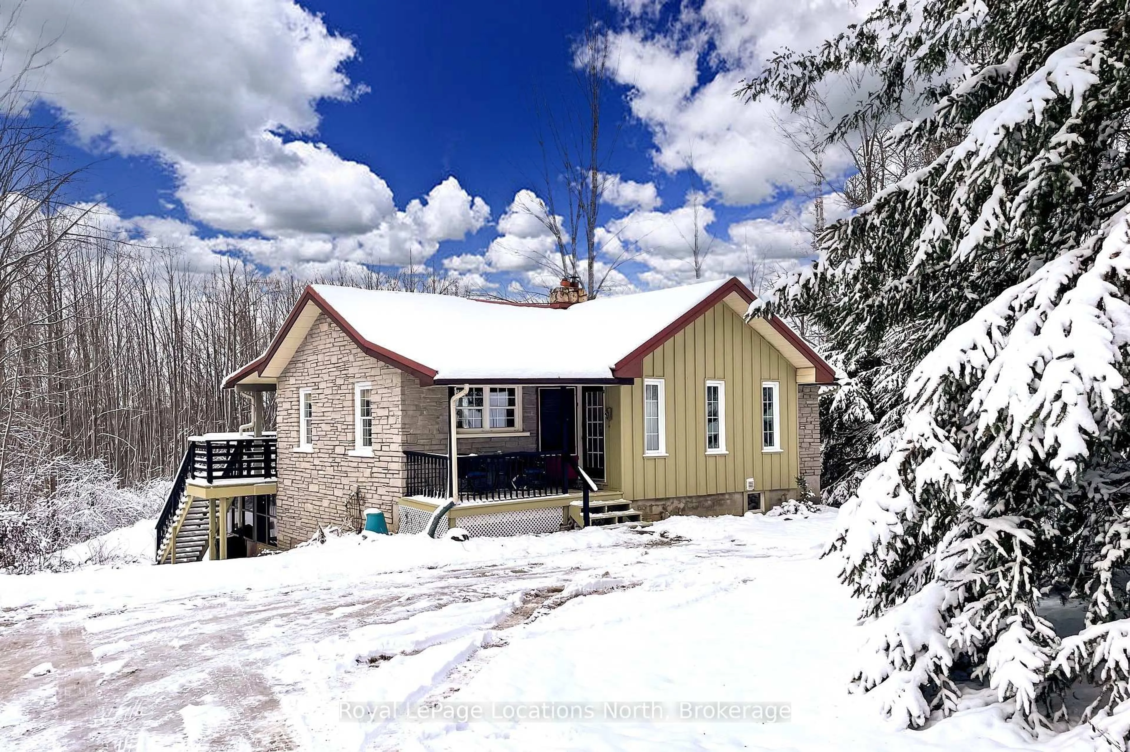 A pic from outside/outdoor area/front of a property/back of a property/a pic from drone, street for 637280 St Vincent-Sydenham Townline, Meaford Ontario N4L 1W5