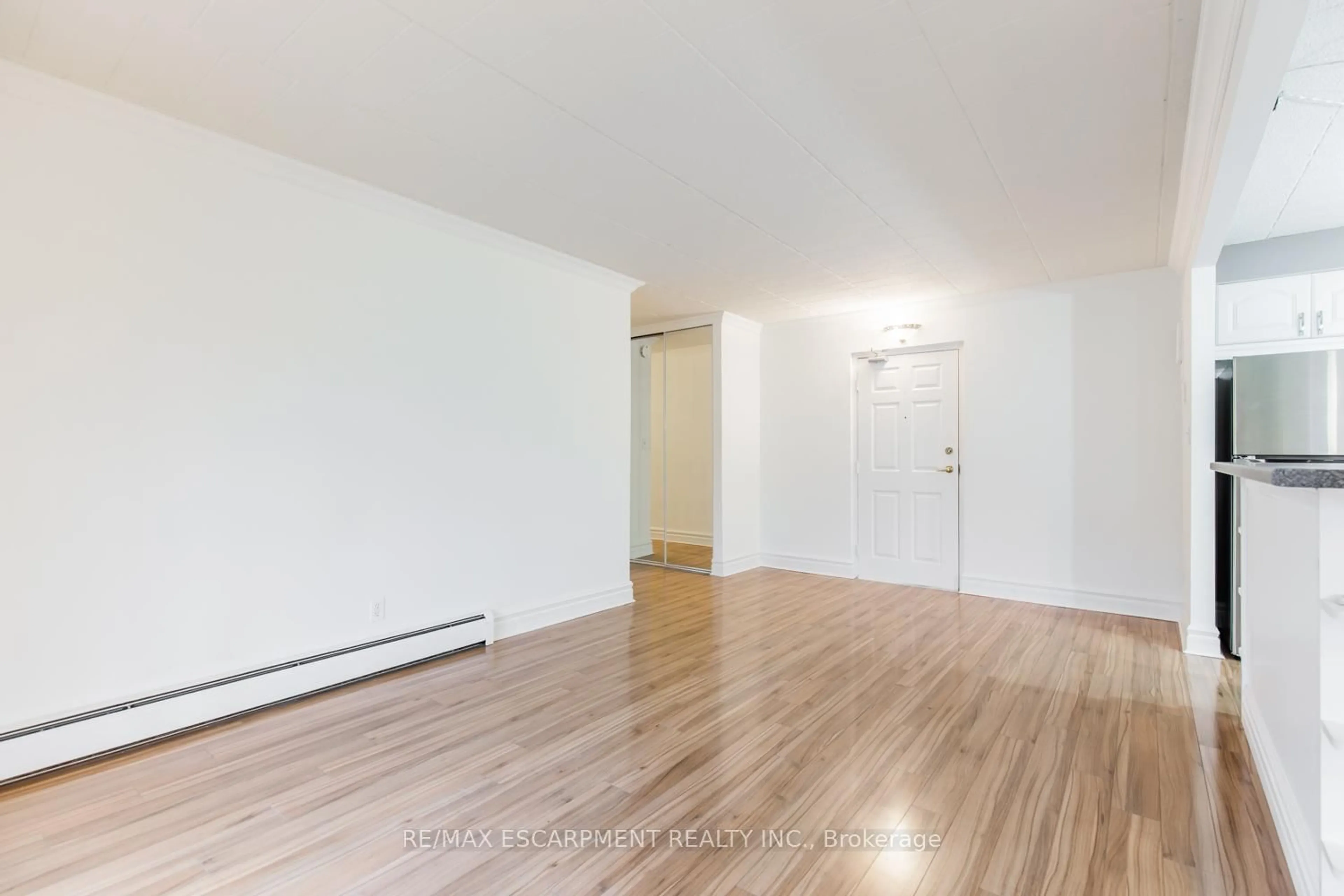 A pic of a room for 20 John St #110, Grimsby Ontario L3M 1X5