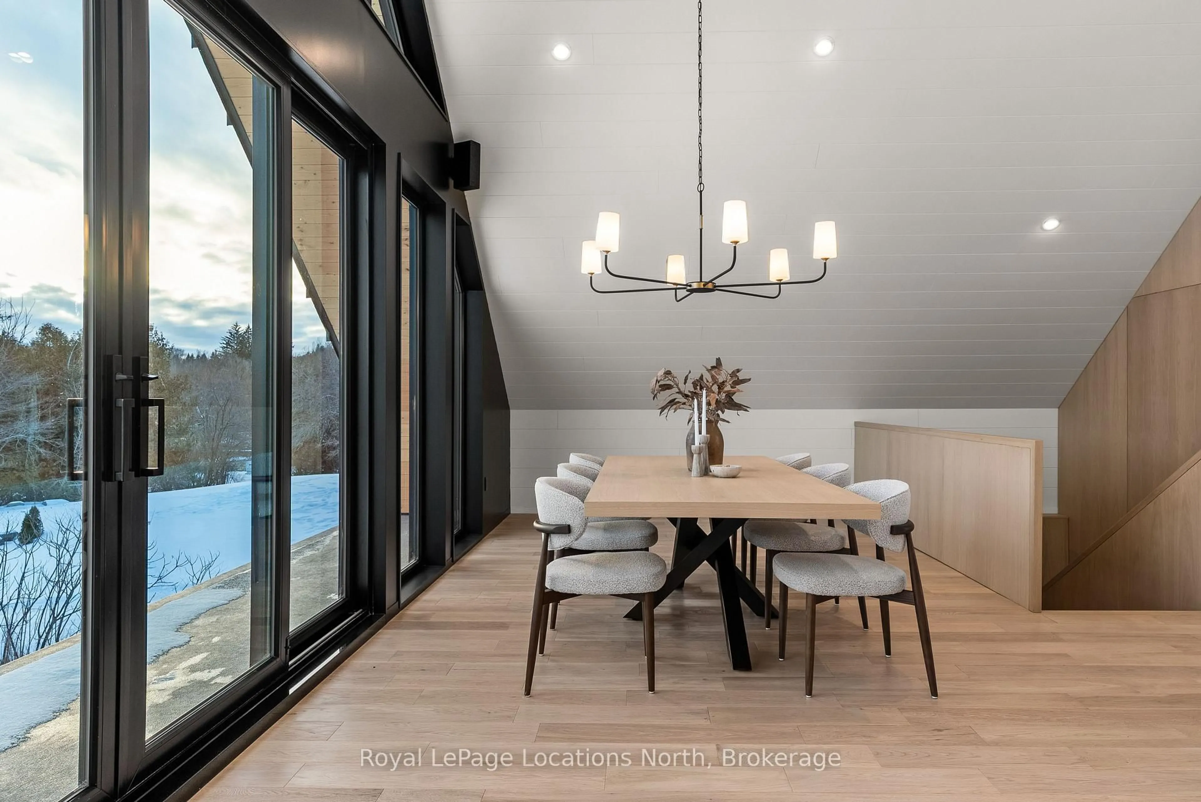 Dining room, unknown for 111 Slabtown Rd, Blue Mountains Ontario N0H 1J0