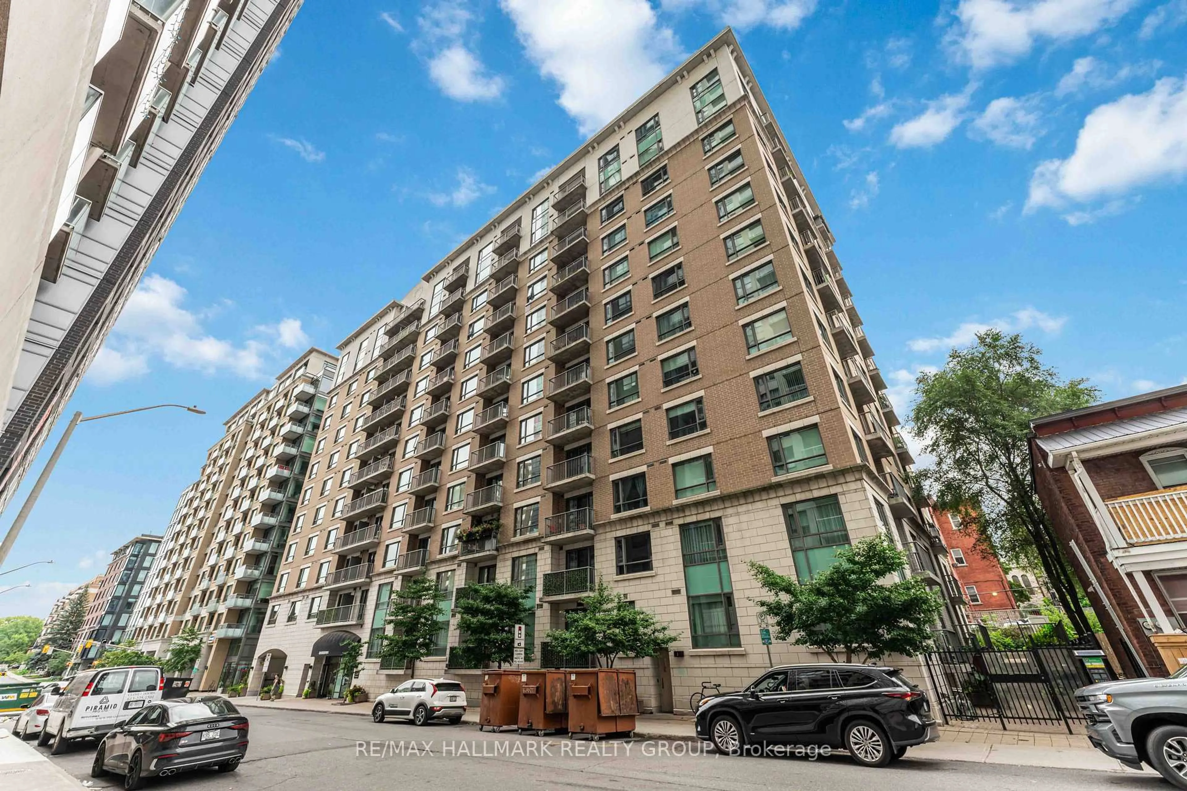 Patio, unknown for 200 Besserer St #204, Ottawa Ontario K1N 0A7