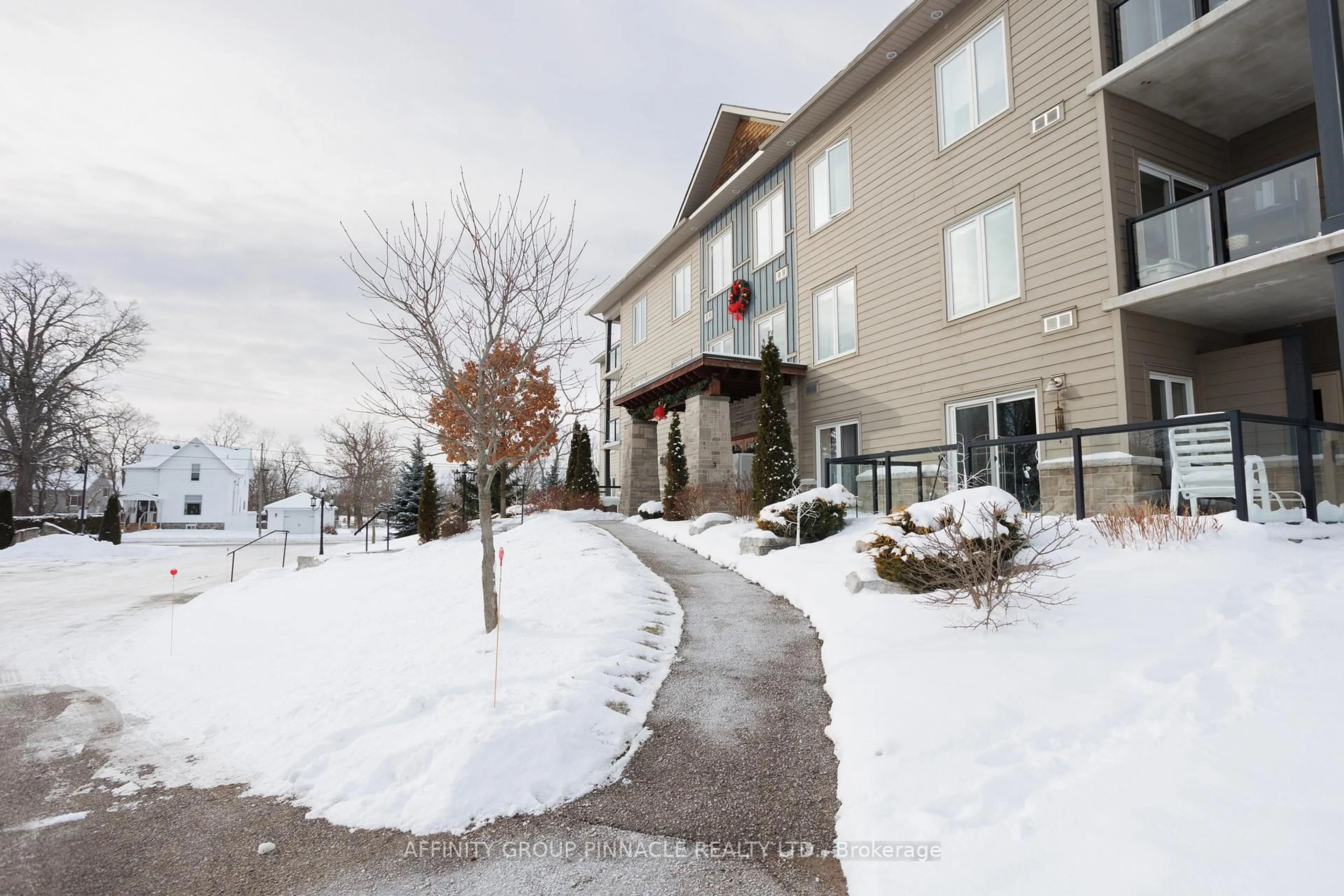 Patio, unknown for 94 Francis St #103, Kawartha Lakes Ontario K0M 1N0