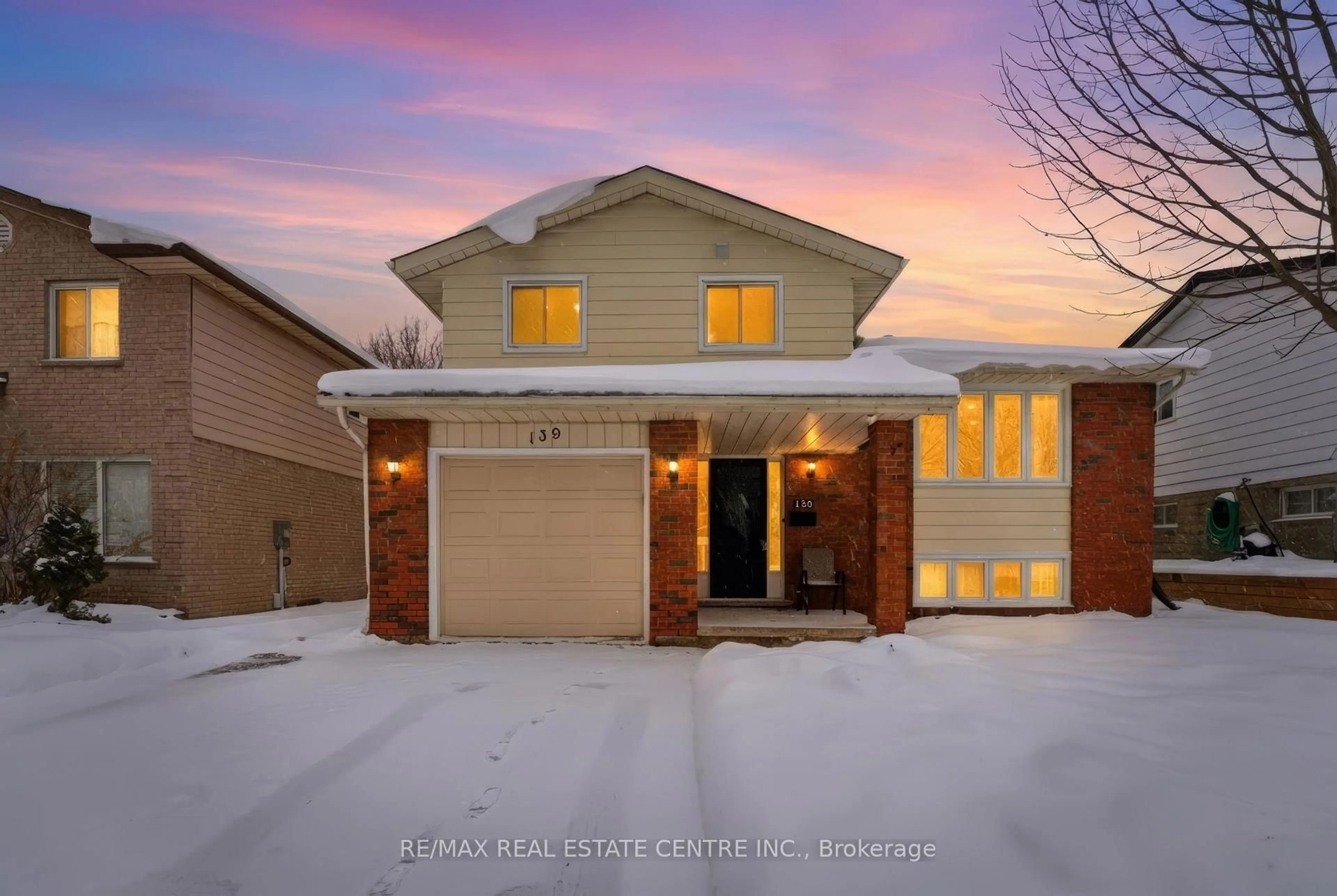 Home with brick exterior material, street for 139 The Country Way, Kitchener Ontario N2E 2L1