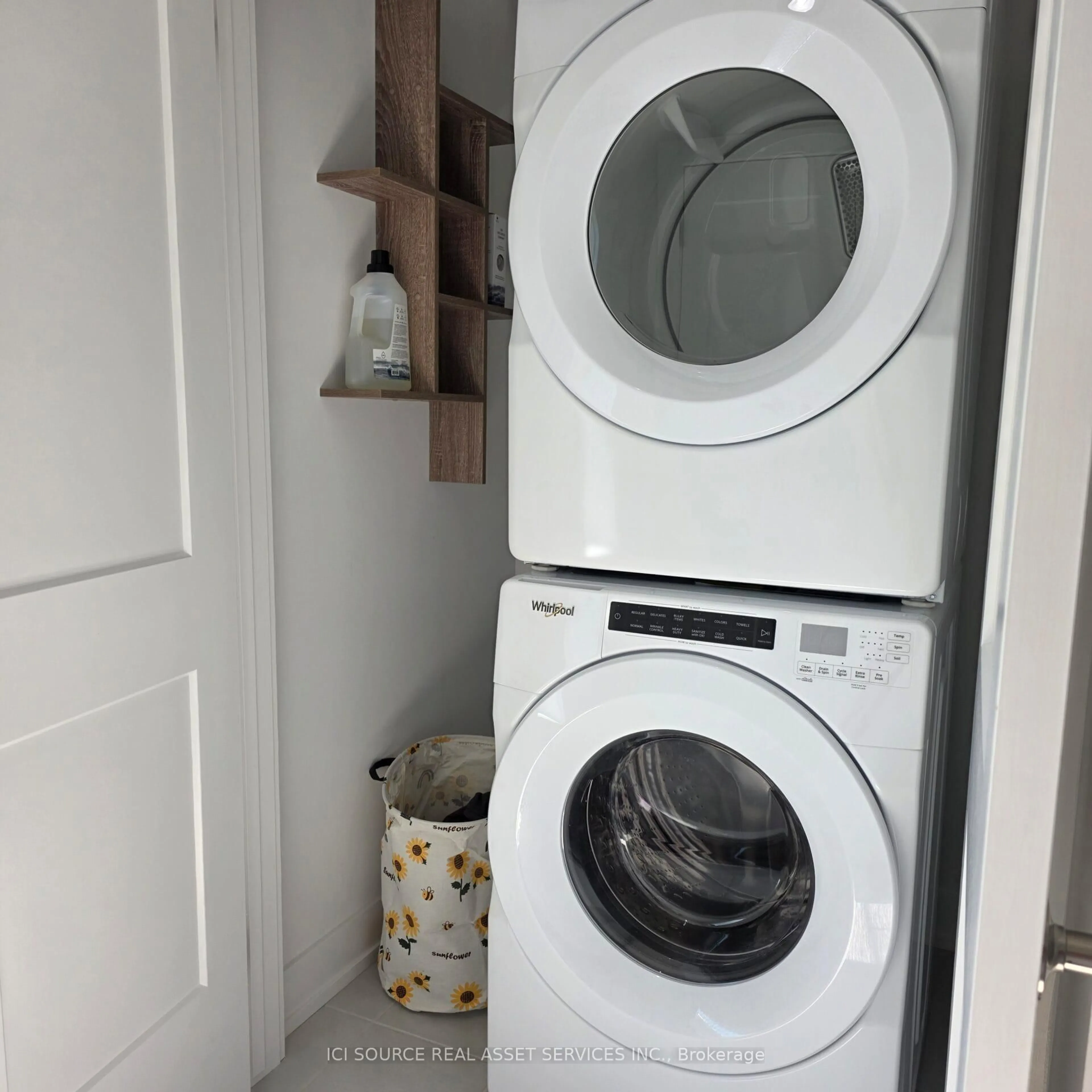 Laundry room for 319 Telford Tr, Georgian Bluffs Ontario N0H 1S0