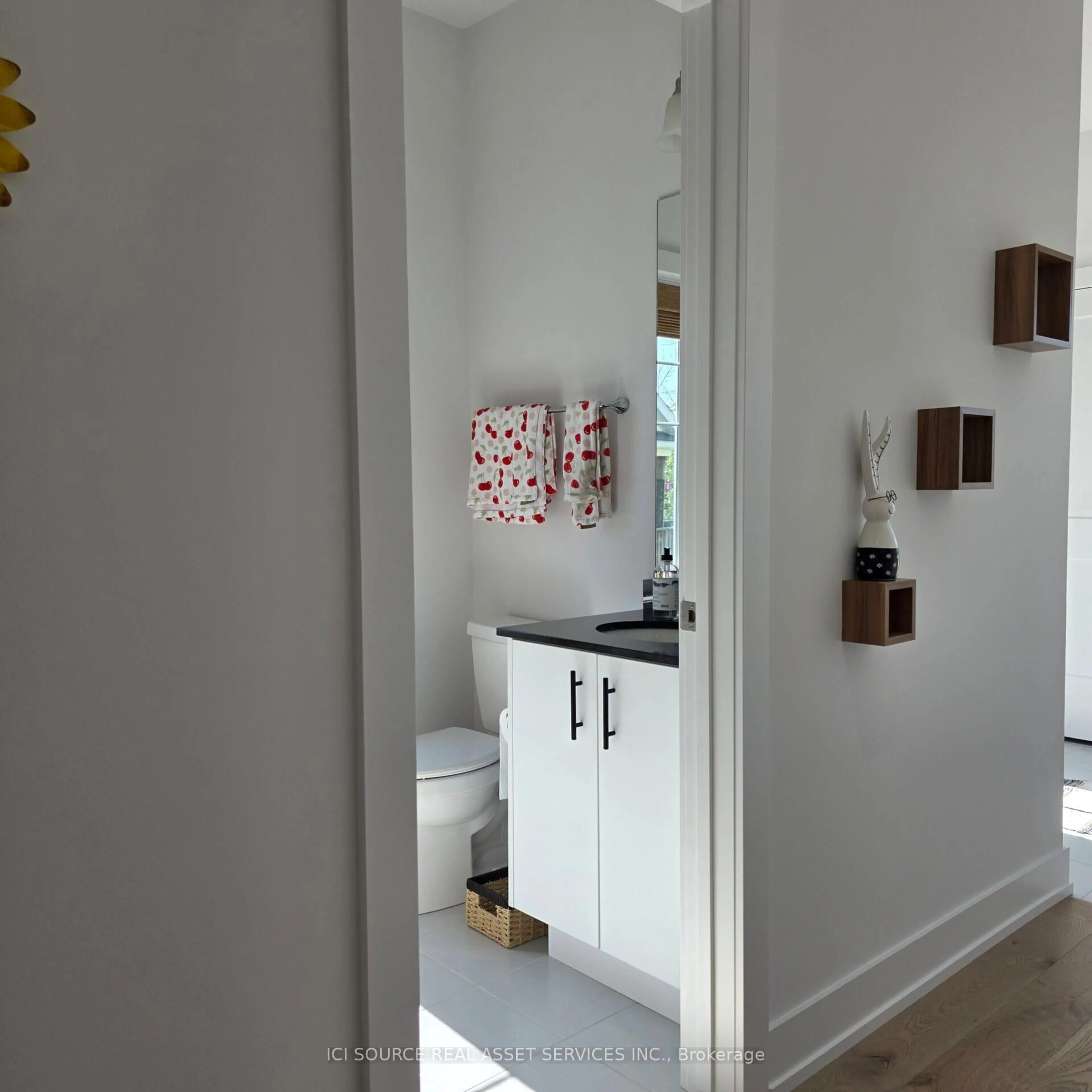Contemporary bathroom, ceramic/tile floor for 319 Telford Tr, Georgian Bluffs Ontario N0H 1S0