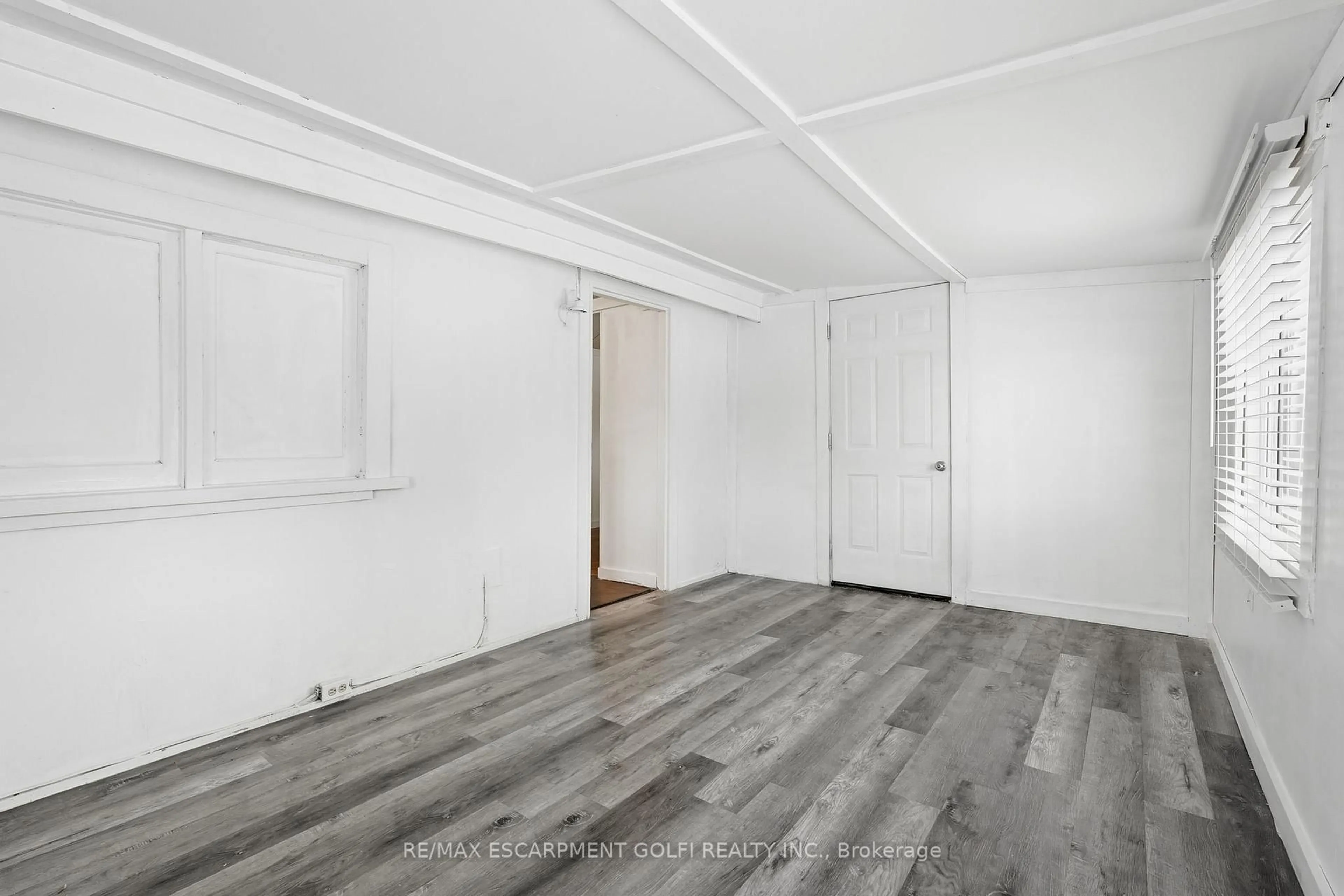 A pic of a room for 14 Birch Lane, Haldimand Ontario N0A 1P0