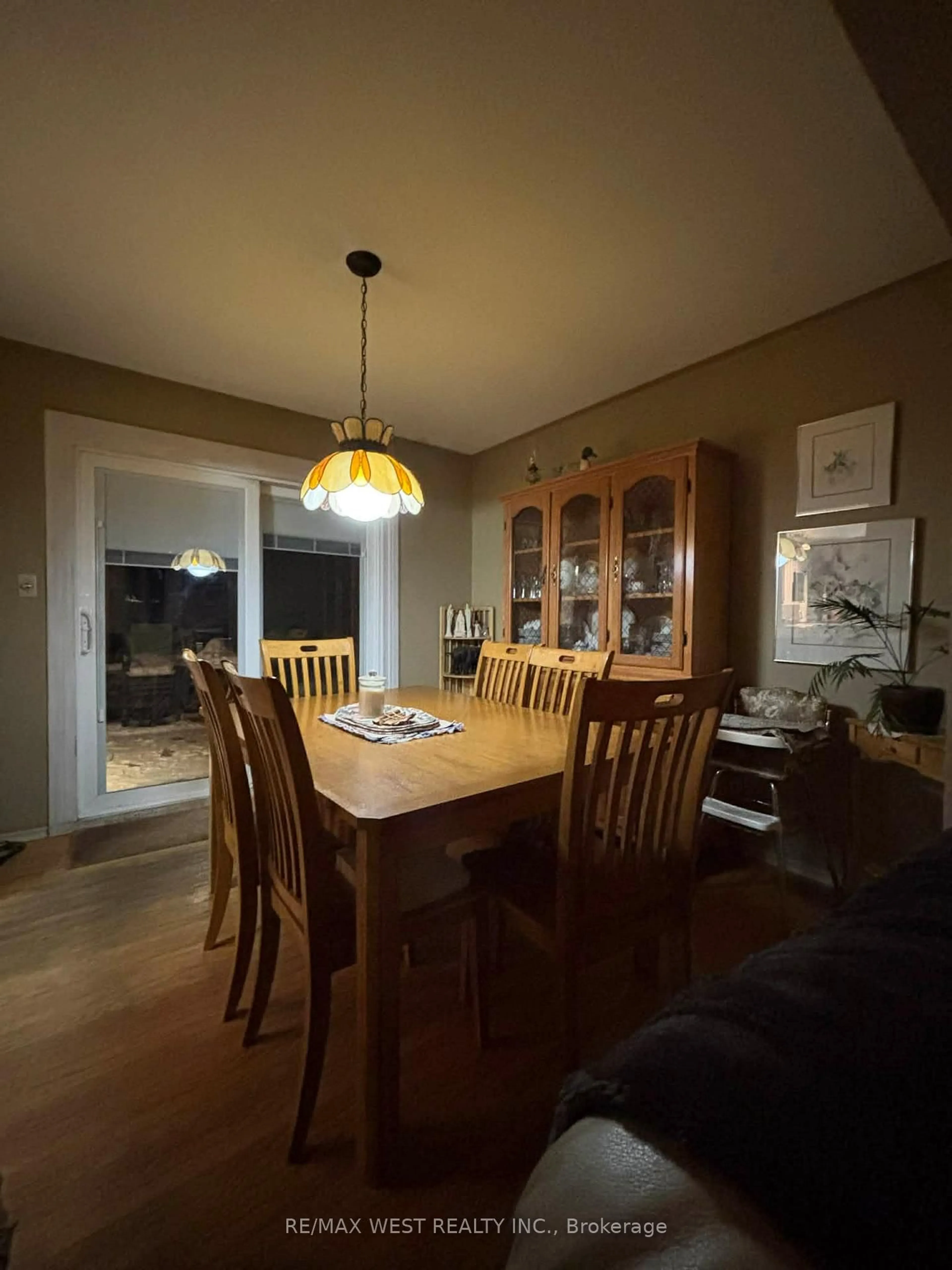 Dining room, unknown for 55 Meadowvale Ave, Belleville Ontario K8N 2L5
