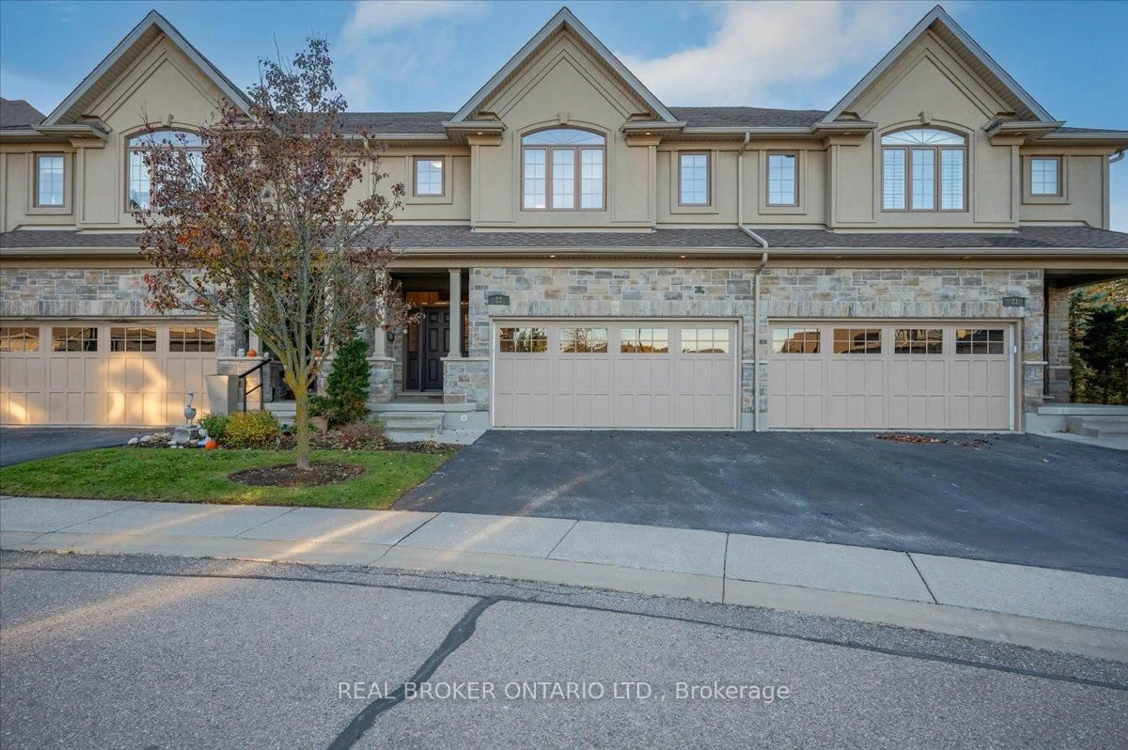 Home with brick exterior material, street for 435 Winchester Dr #22, Waterloo Ontario N2T 0B7
