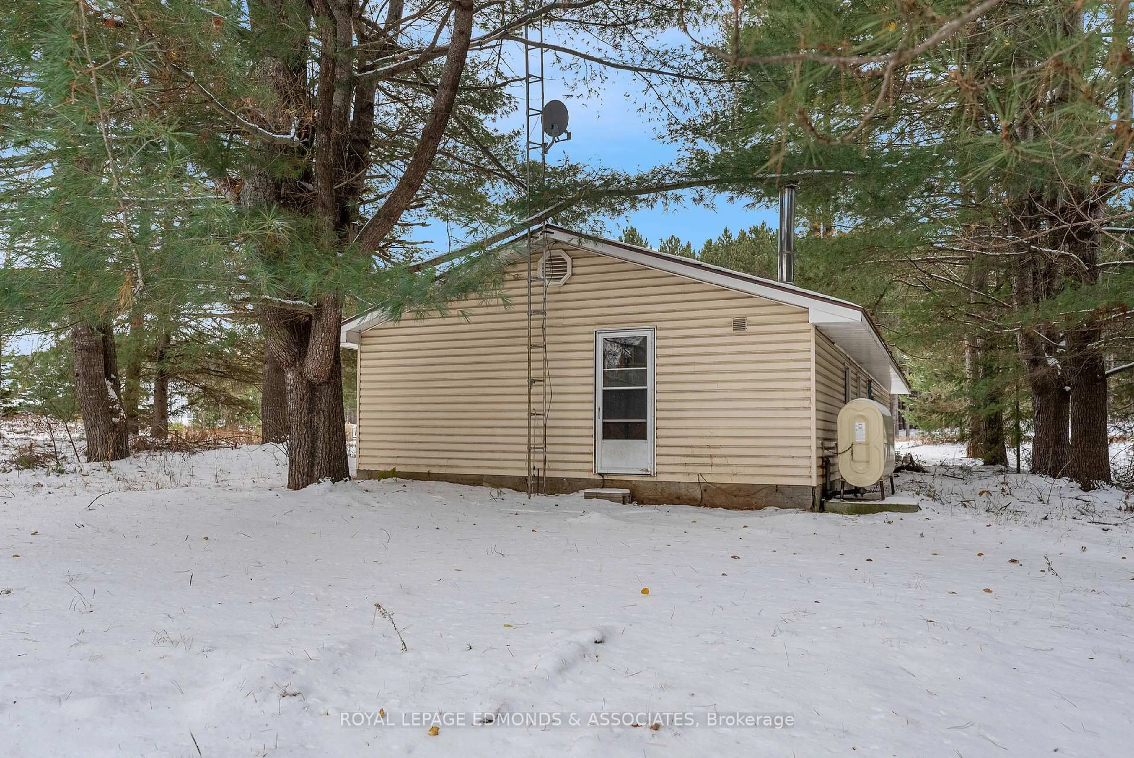 Shed for 2815 Round Lake Rd, Round Lake Centre Ontario K0J 2J0