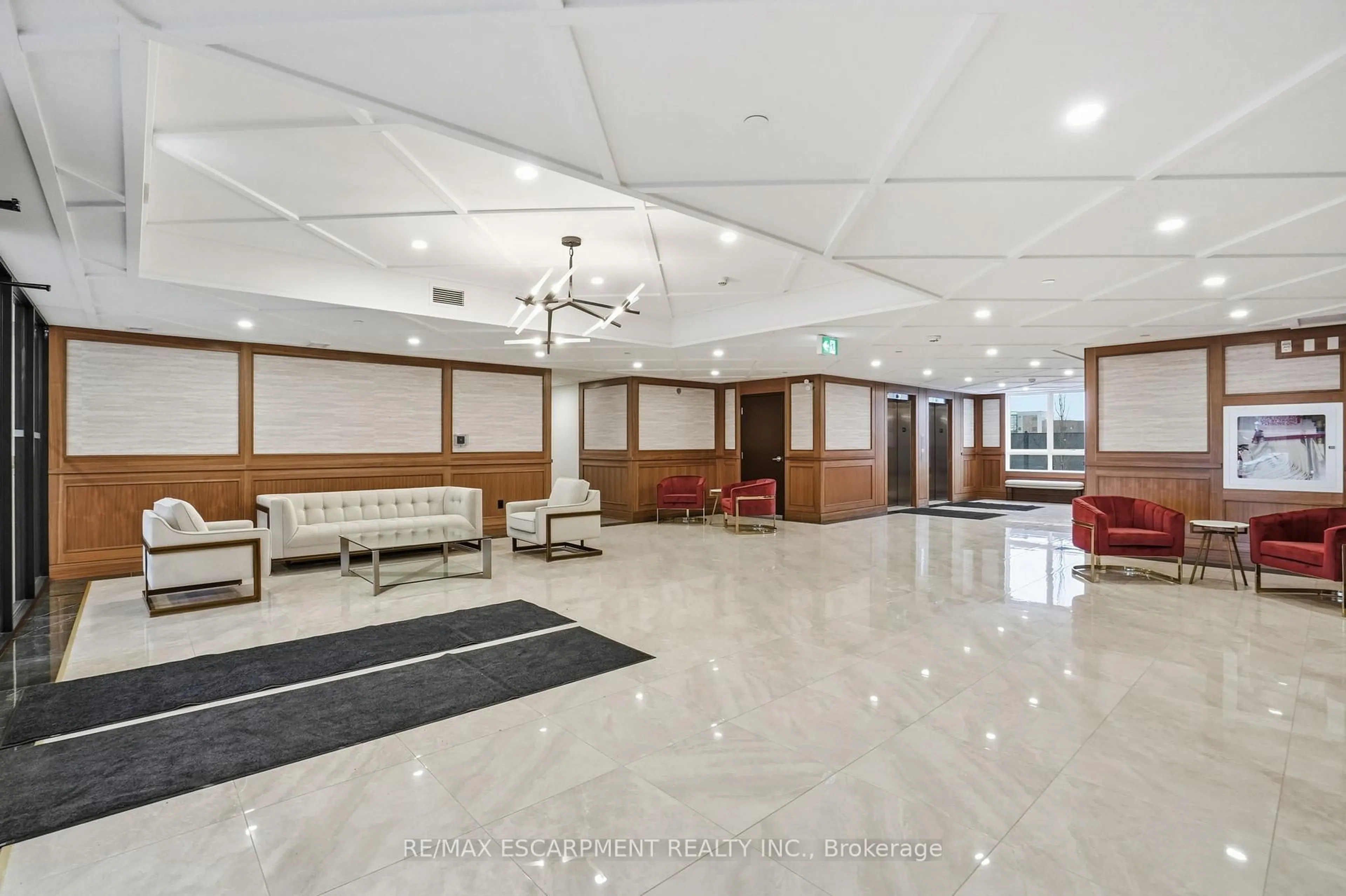 Lobby for 7549A KALAR Rd #412, Niagara Falls Ontario L2H 3W6