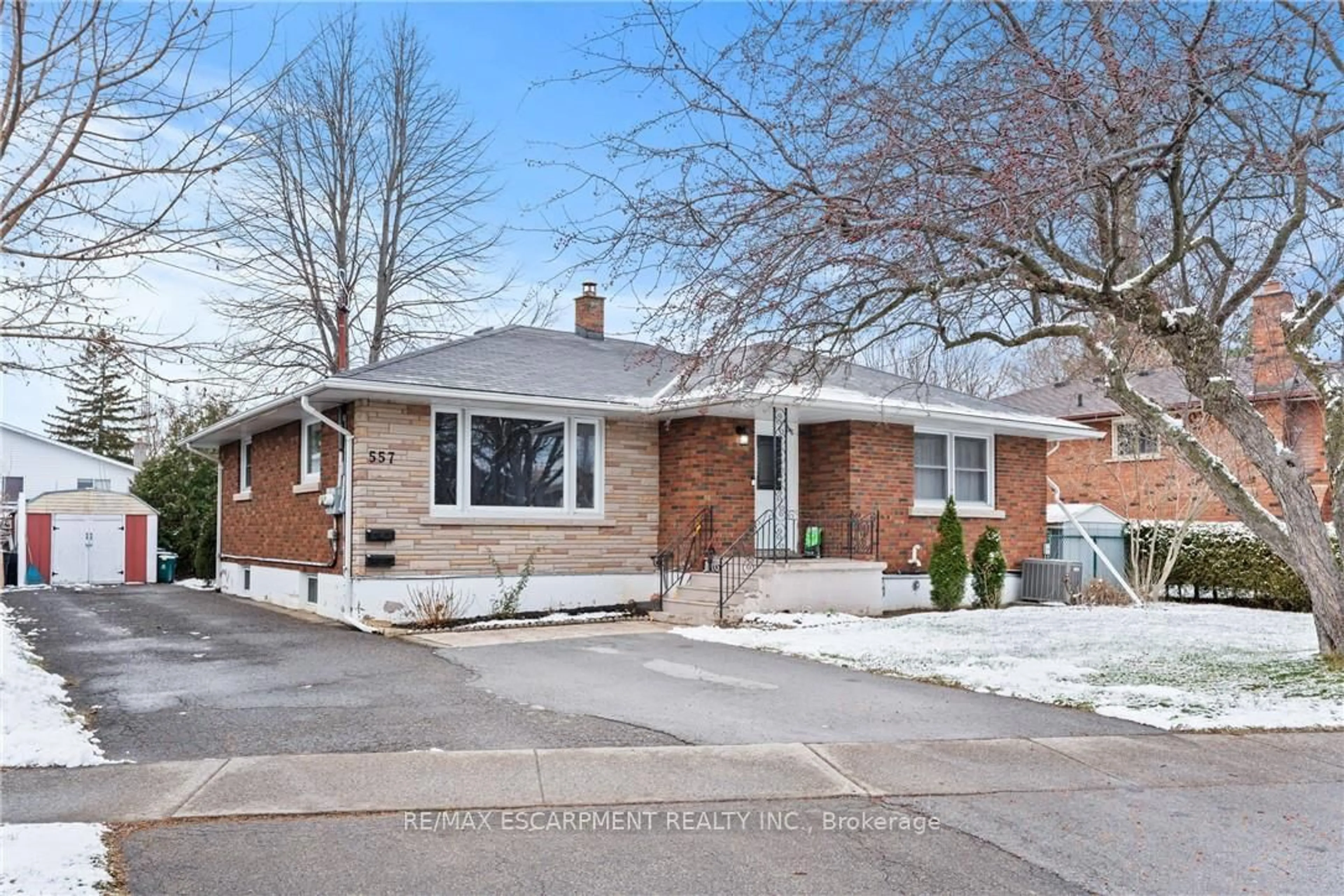 Home with brick exterior material, street for 557 Lake St, St. Catharines Ontario L2N 4J1