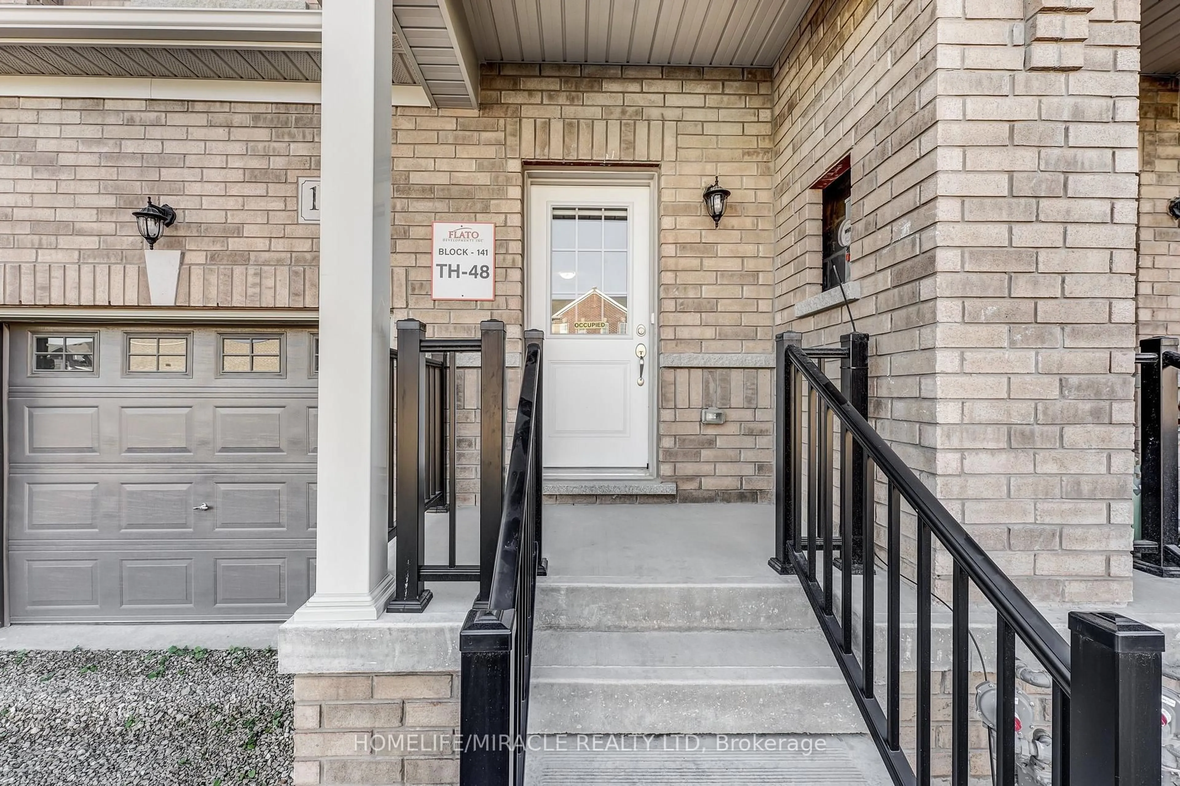 Indoor entryway for 117 Stocks Ave, Southgate Ontario N0C 1B0