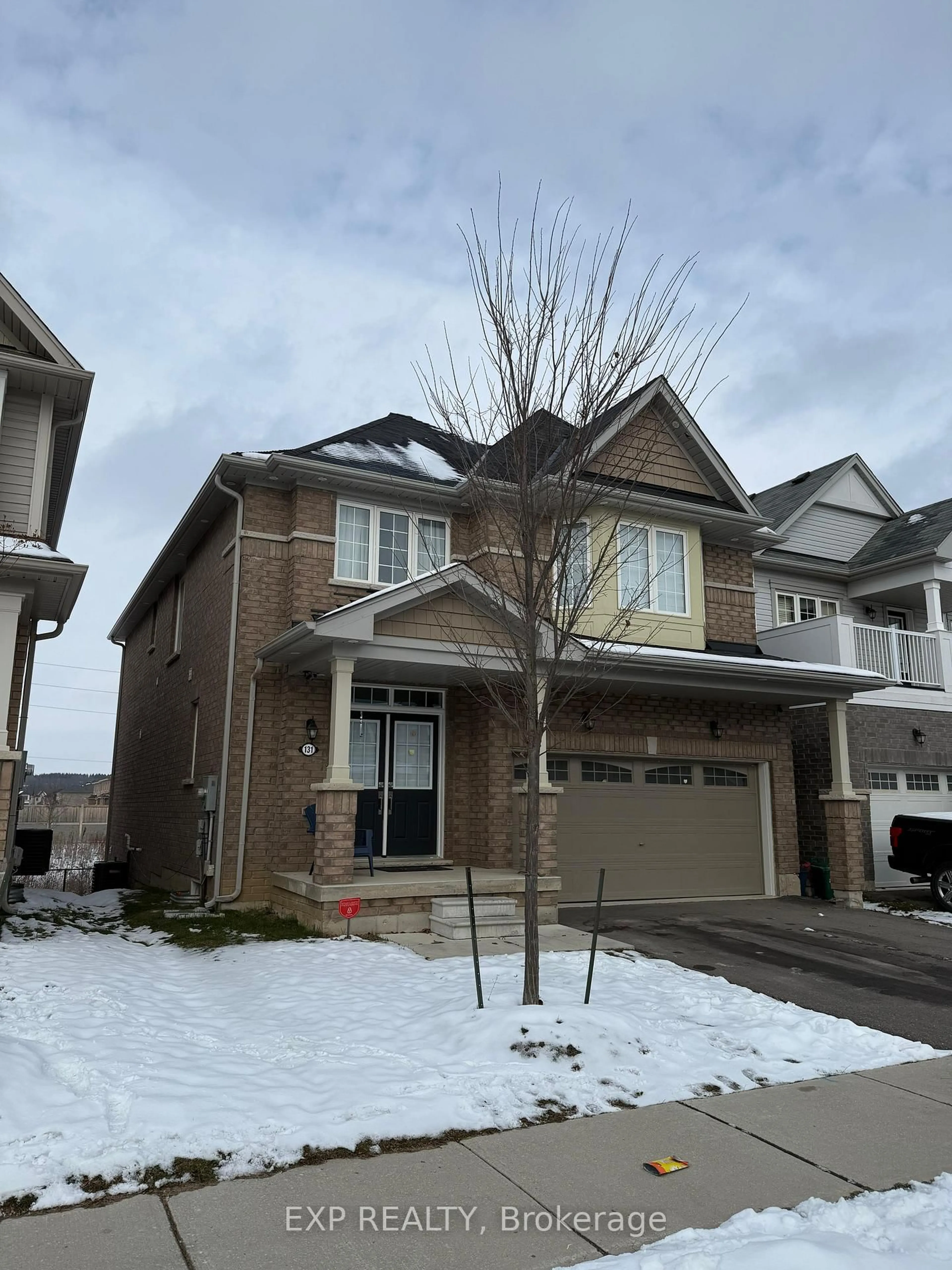 Home with brick exterior material, street for 131 Munro Circ, Brantford Ontario N3T 0R4