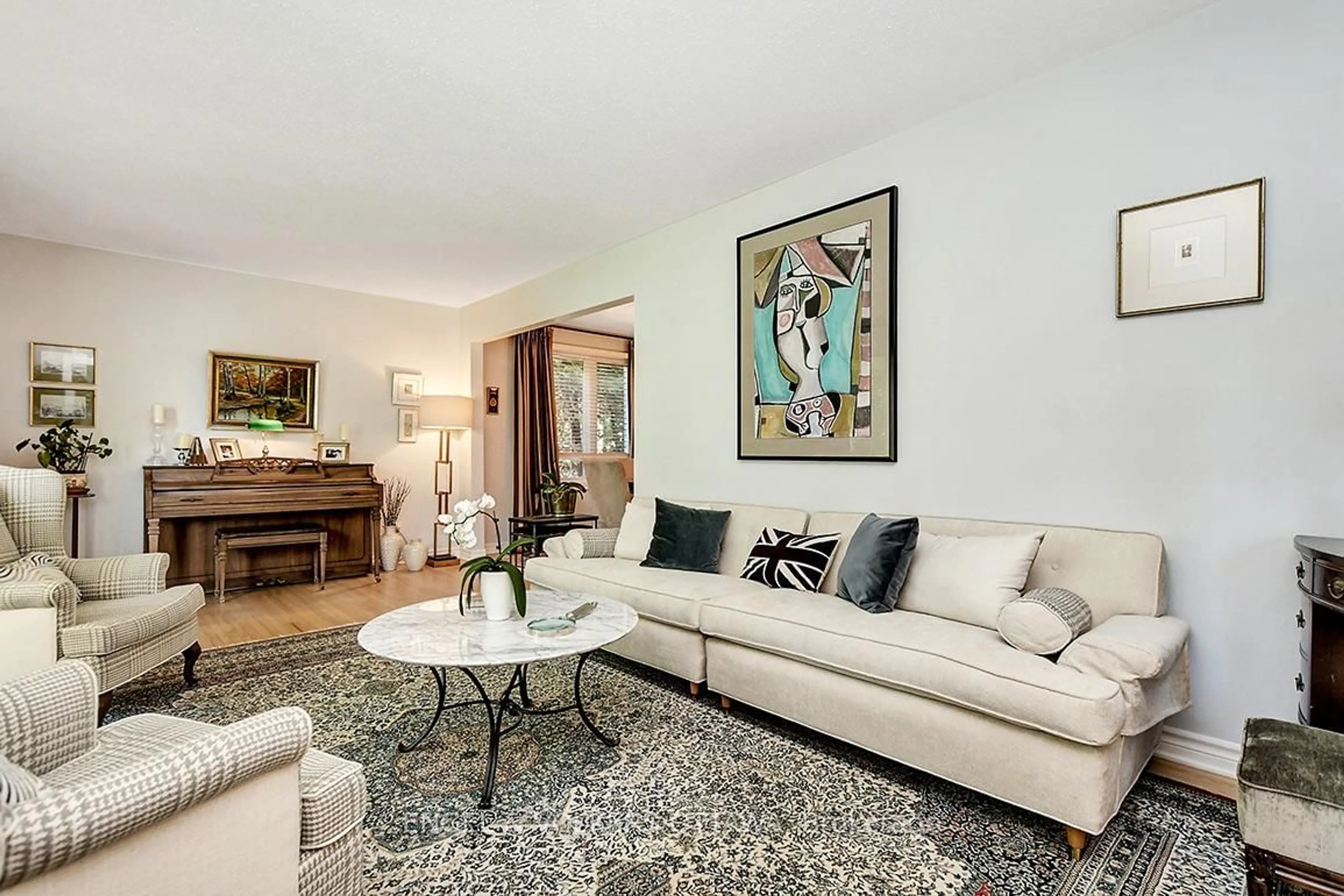 Living room with furniture, unknown for 1885 Louisiana Ave, Ottawa Ontario K1H 6T8