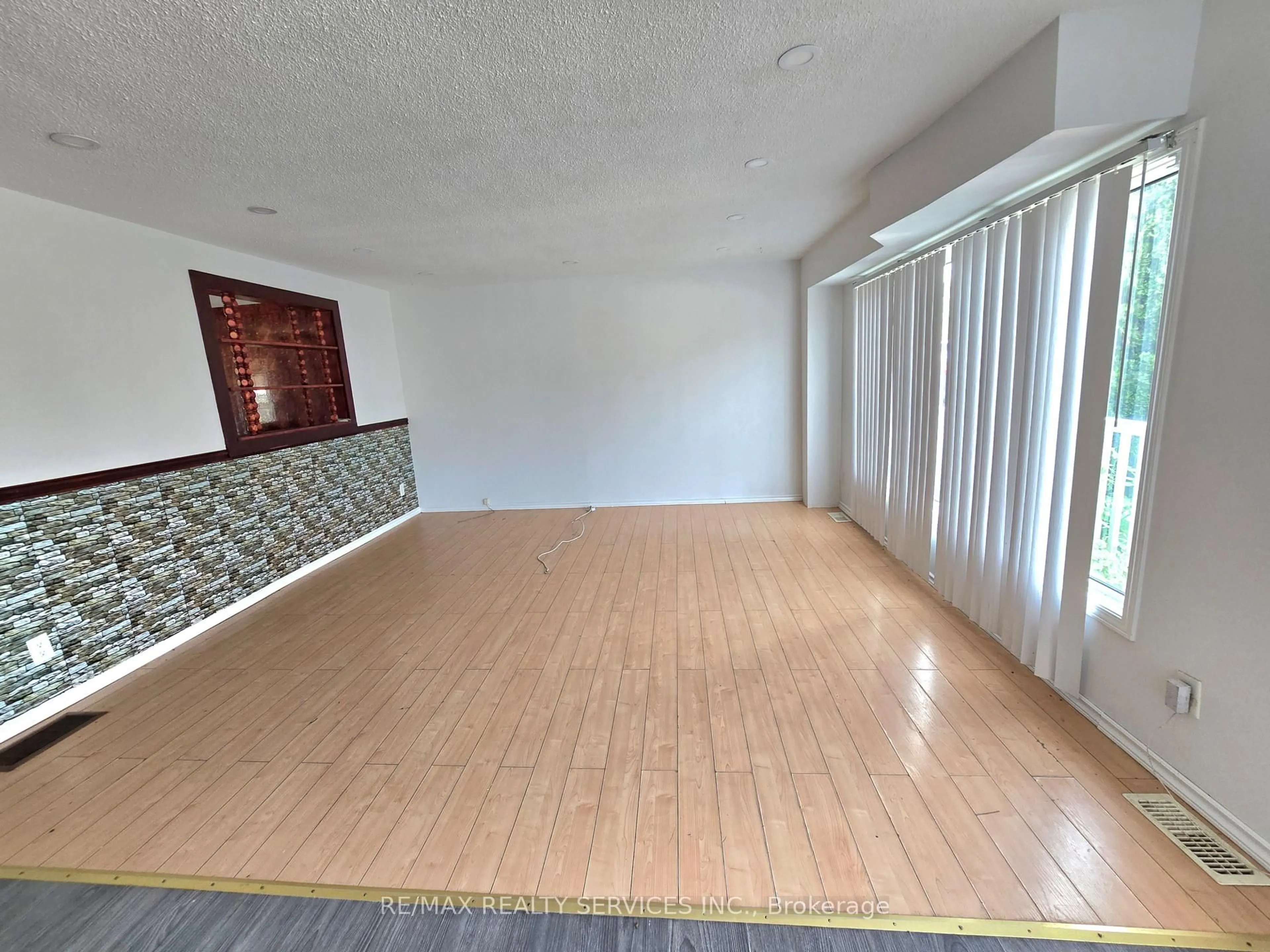 A pic of a room for 441 Parkview Cres, Cambridge Ontario N3H 4Y3