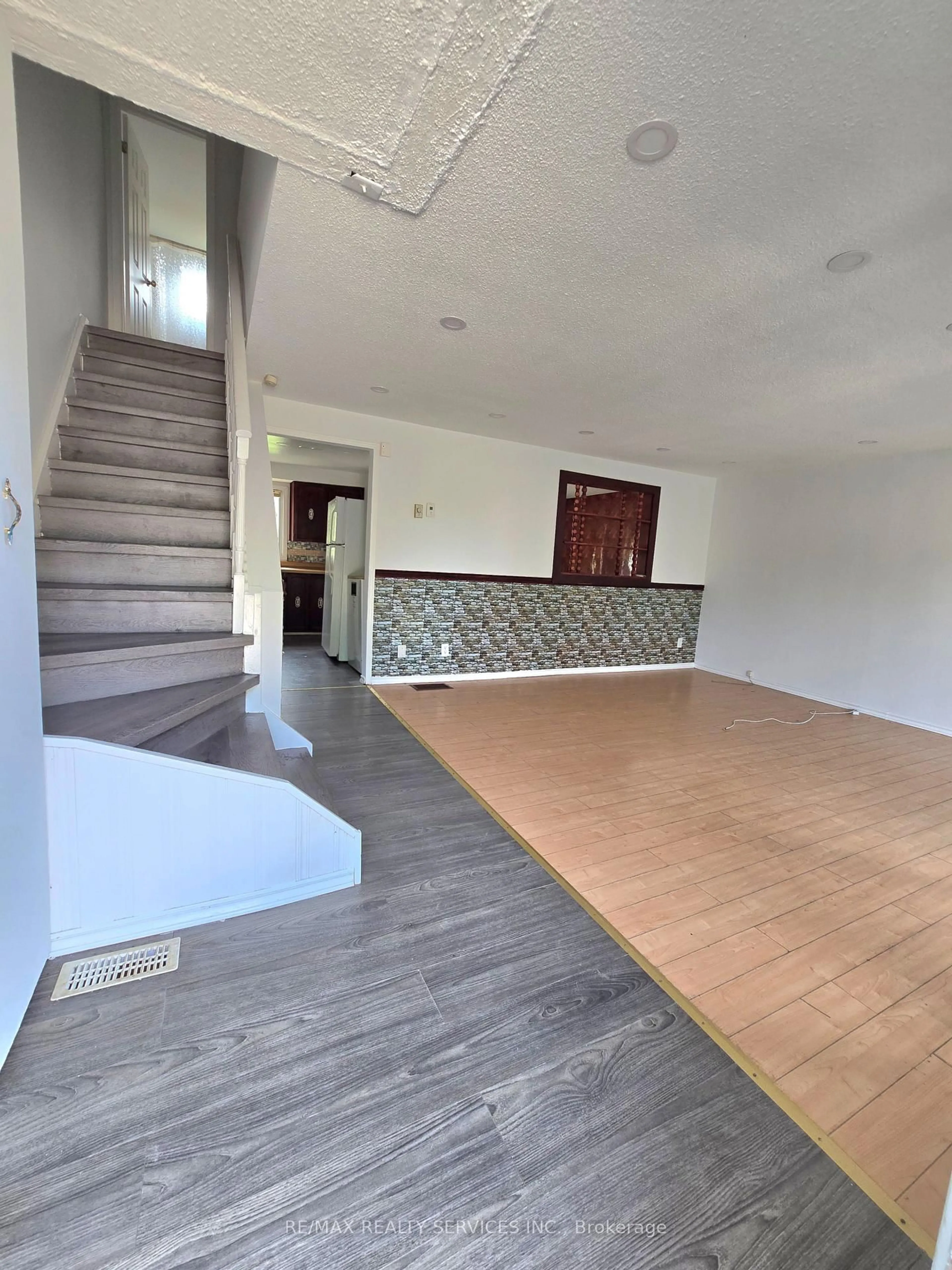 Unknown for 441 Parkview Cres, Cambridge Ontario N3H 4Y3