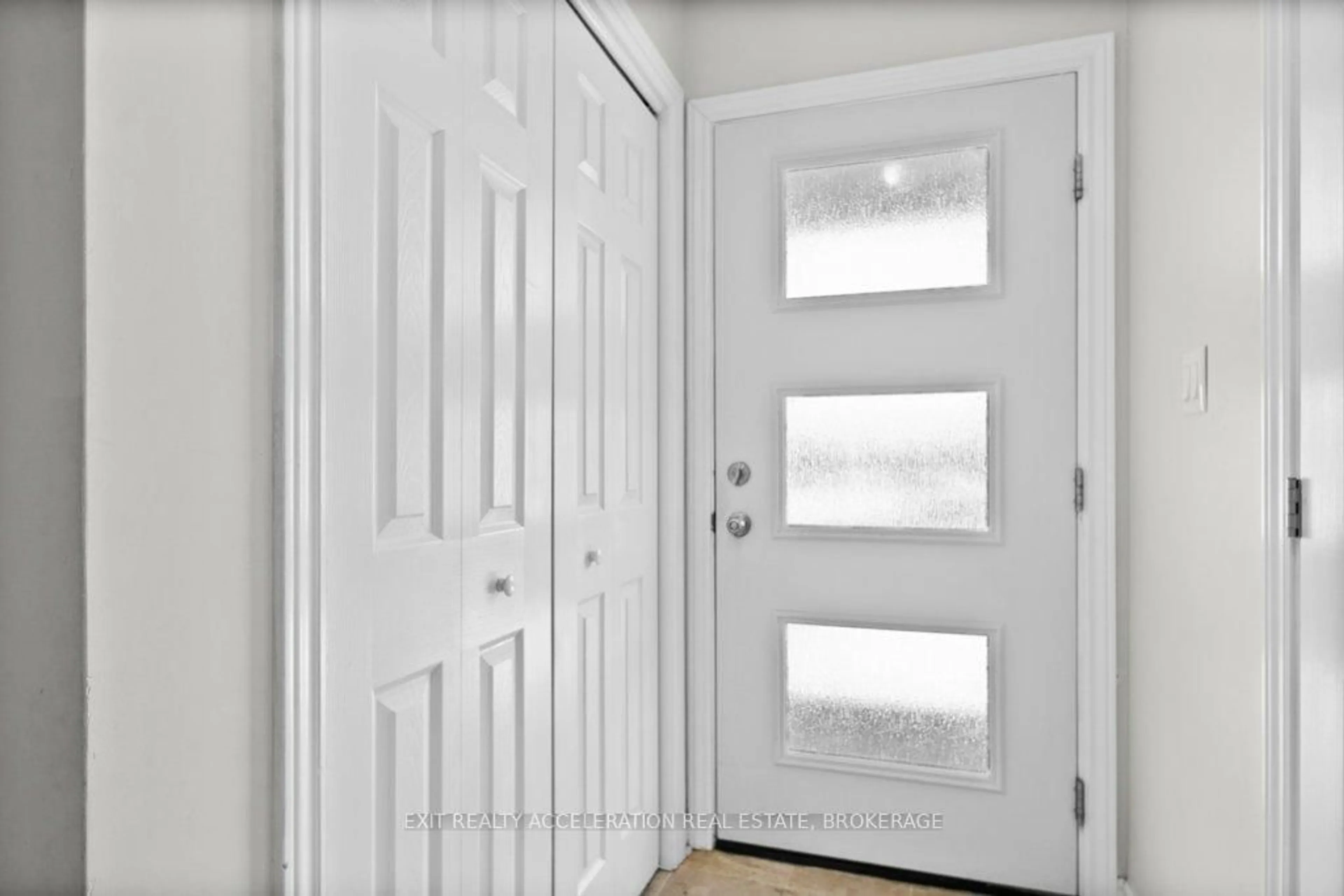 Indoor entryway for 87 Kanvers Way, Greater Napanee Ontario K7R 3P9