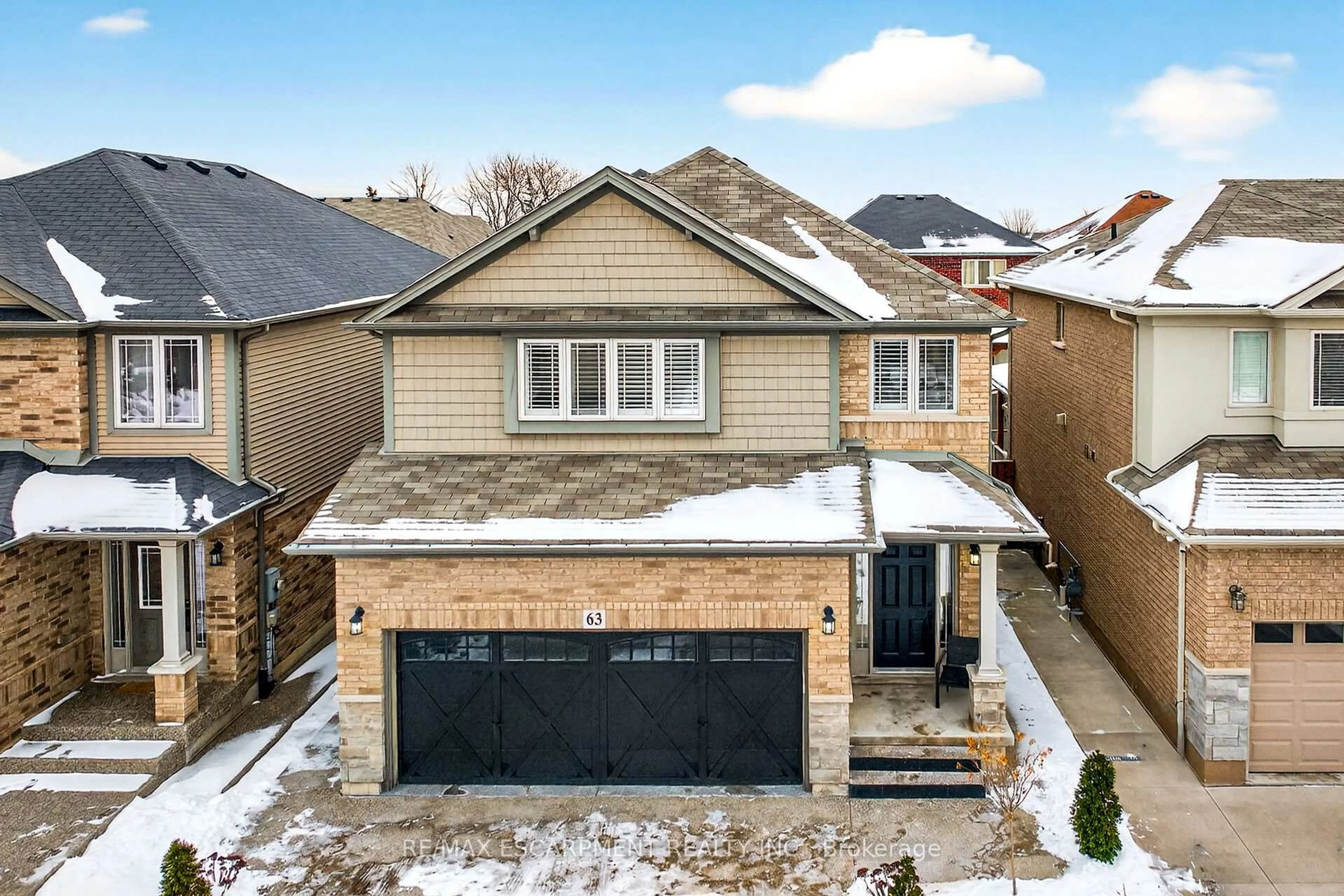 A pic from outside/outdoor area/front of a property/back of a property/a pic from drone, street for 63 Chamomile Dr, Hamilton Ontario L8W 0C1