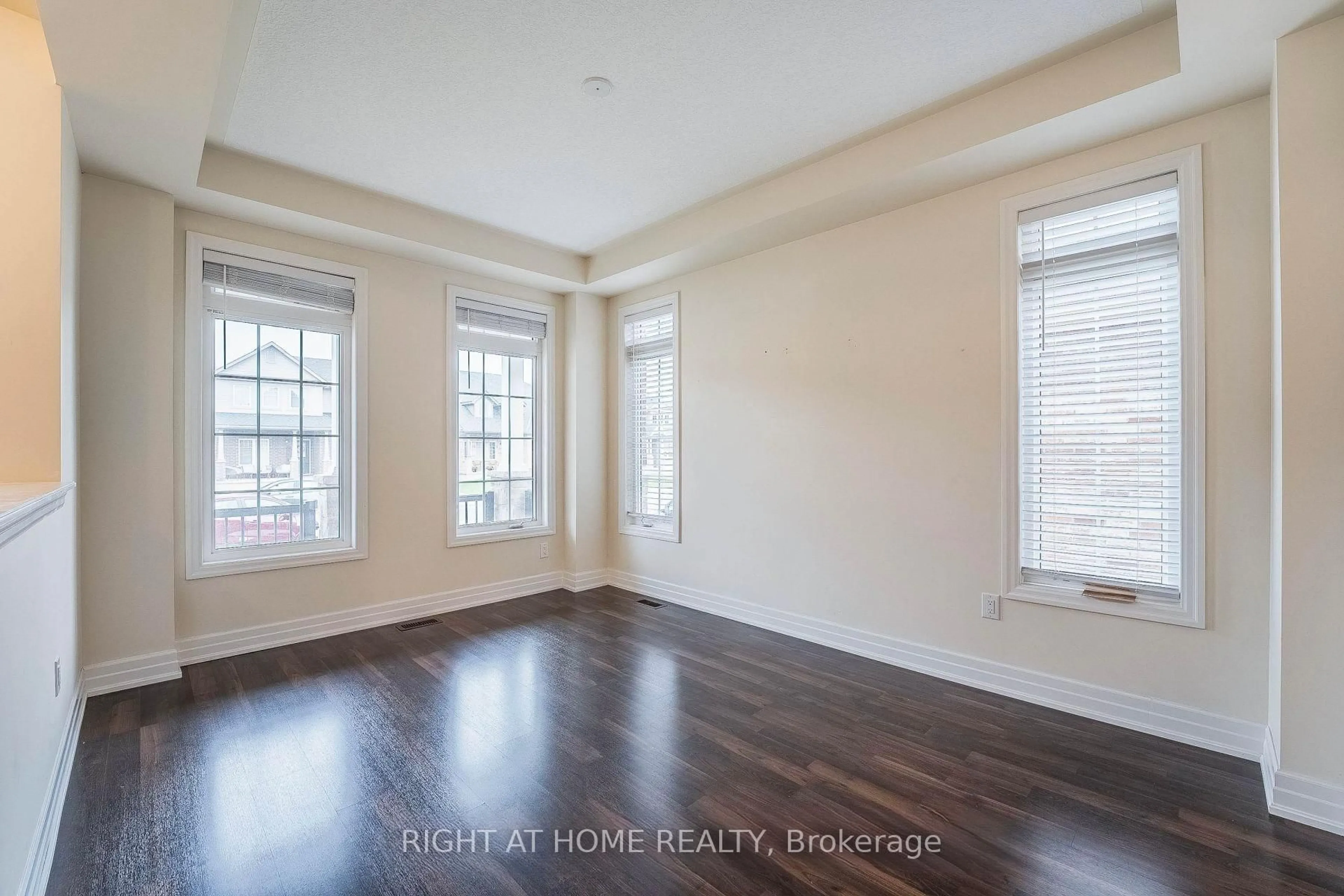 A pic of a room for 9486 Tallgrass Ave, Niagara Falls Ontario L2G 0Y2