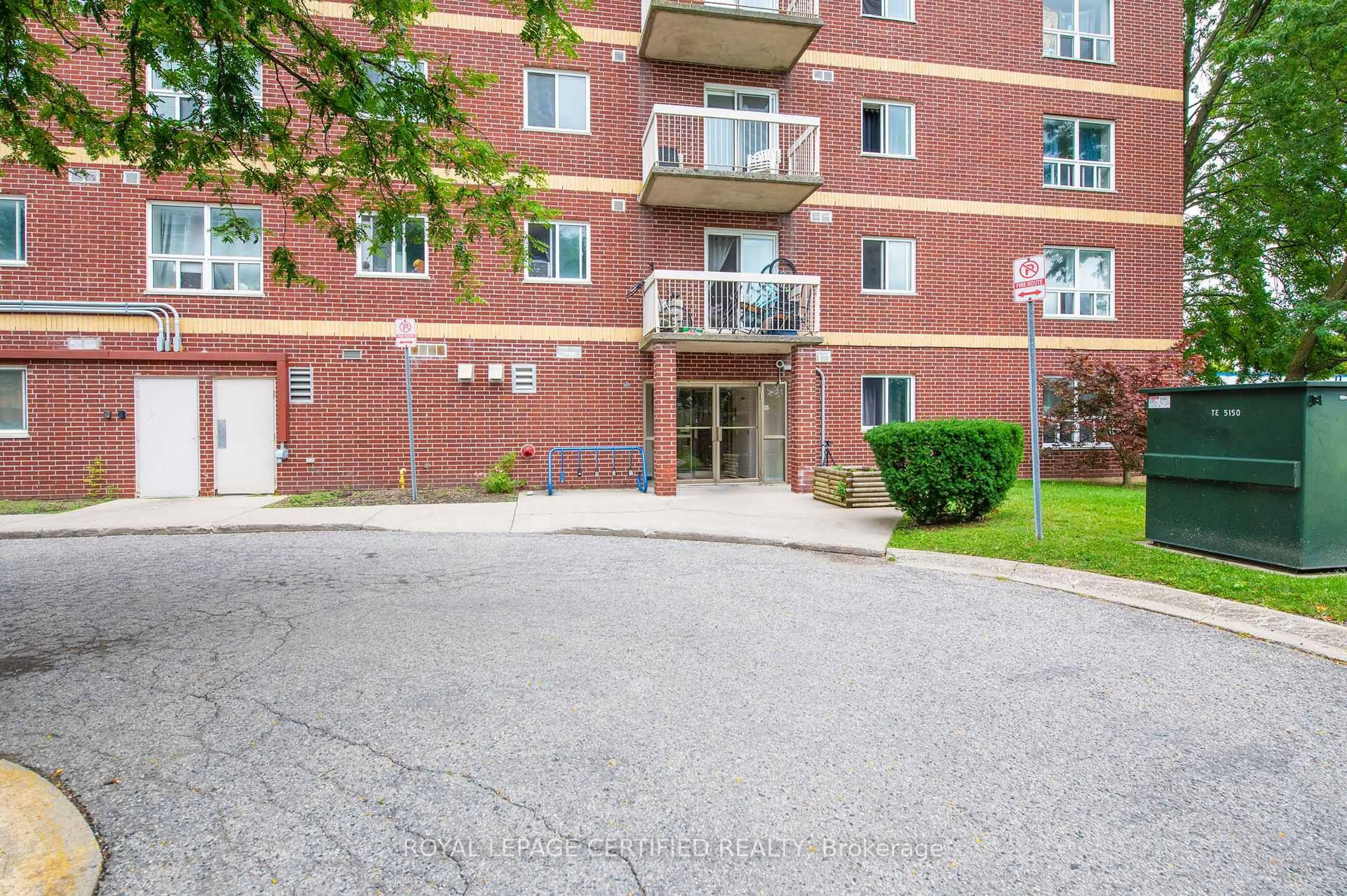 Patio, street for 626 FIRST St #301, London East Ontario N5V 2A2