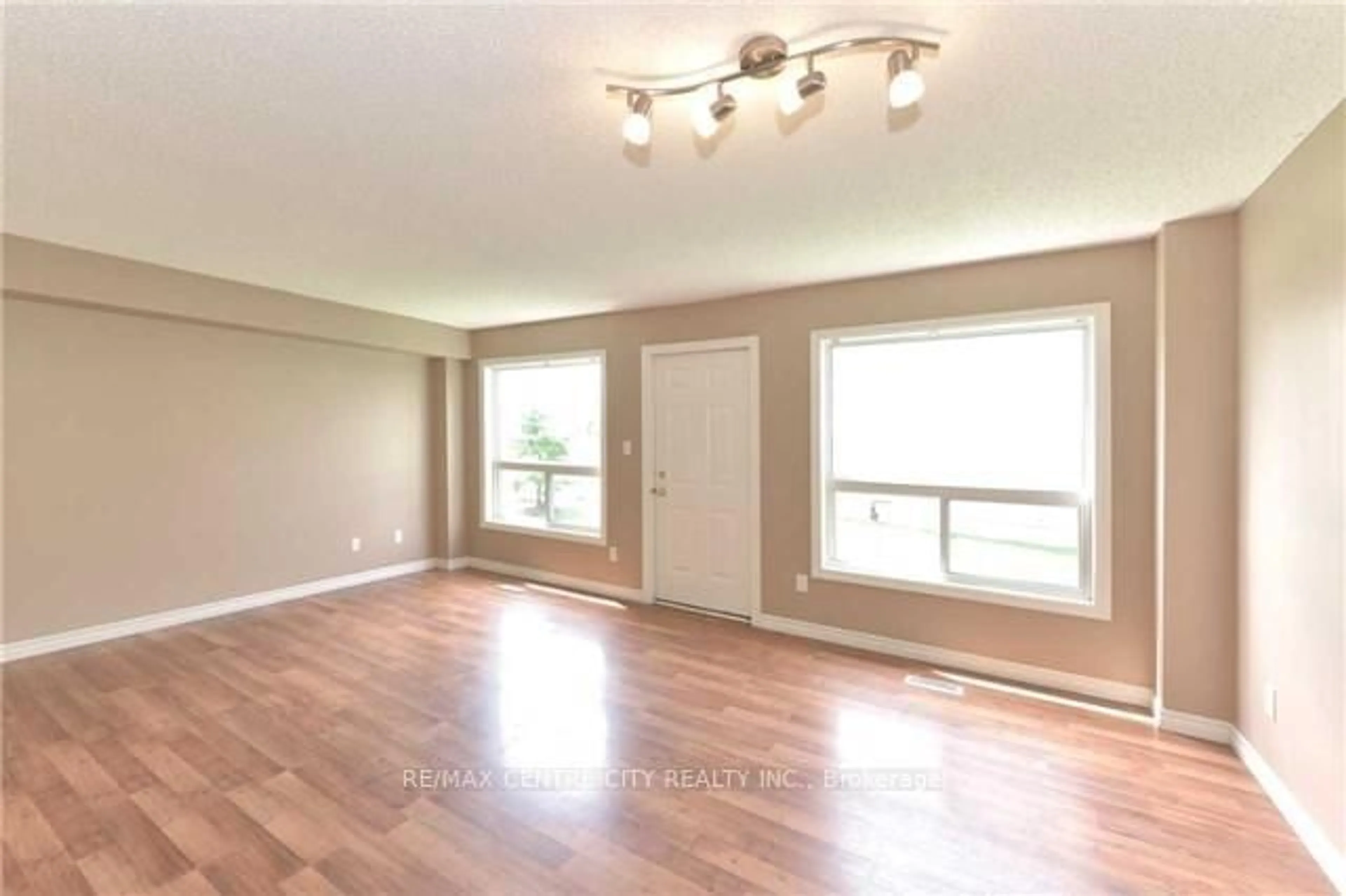 A pic of a room for 600 Sarnia Rd #31, London North Ontario N6G 5M4