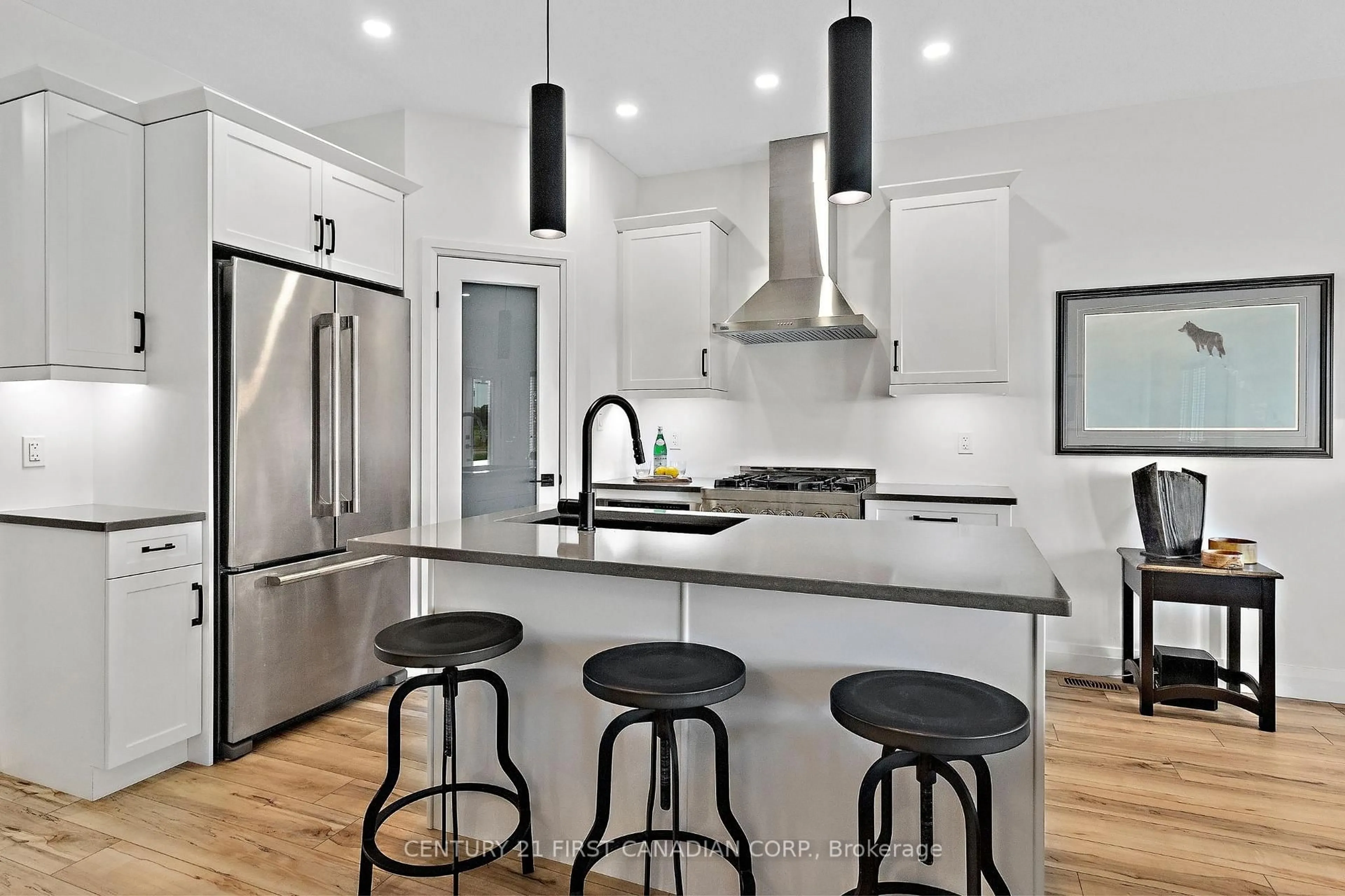 Contemporary kitchen, unknown for 672 Ketter Way, Plympton-Wyoming Ontario N0N 1T0