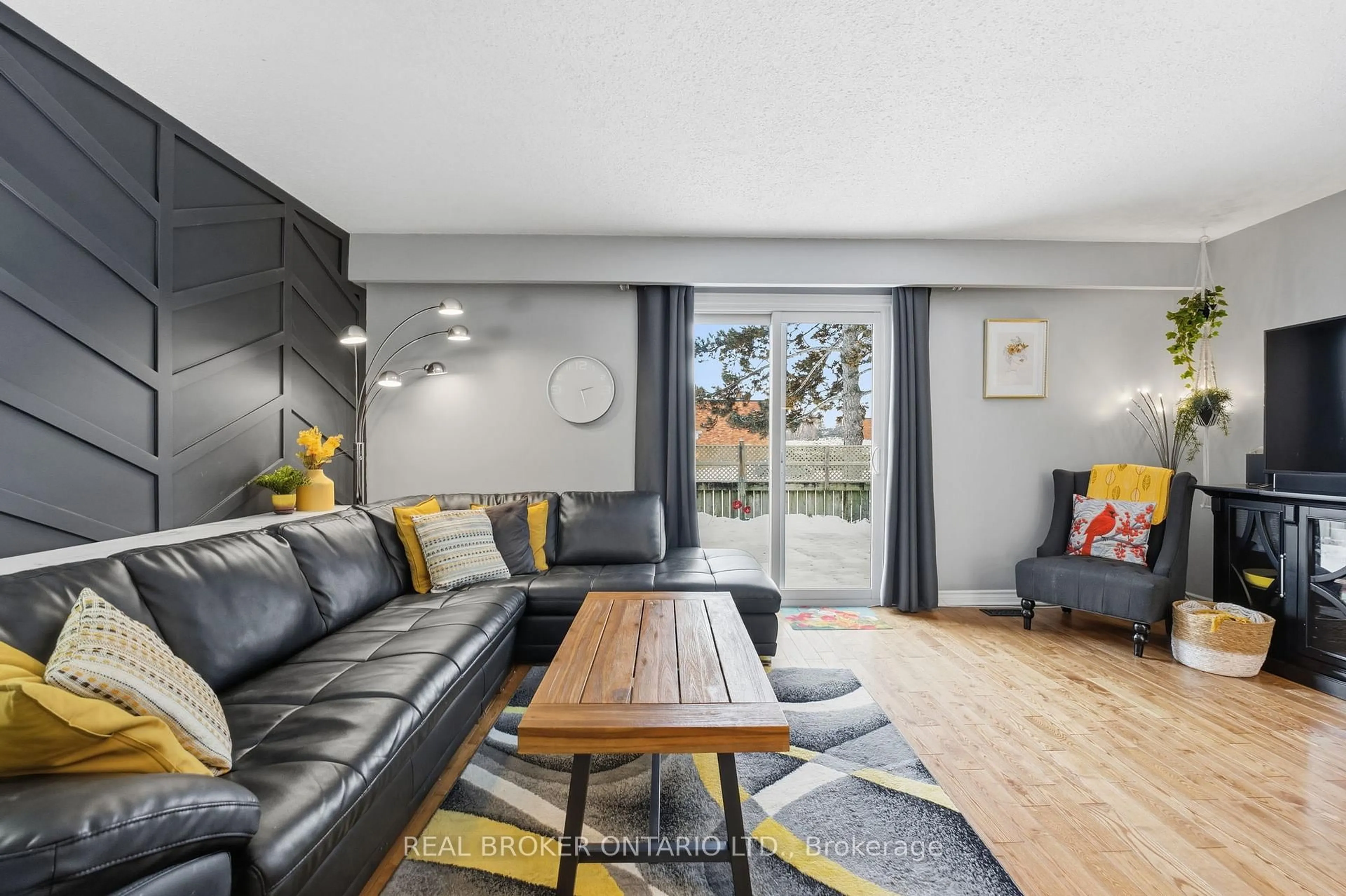 Living room with furniture, wood/laminate floor for 3895 Old Richmond Rd #B, Ottawa Ontario K2H 8T8