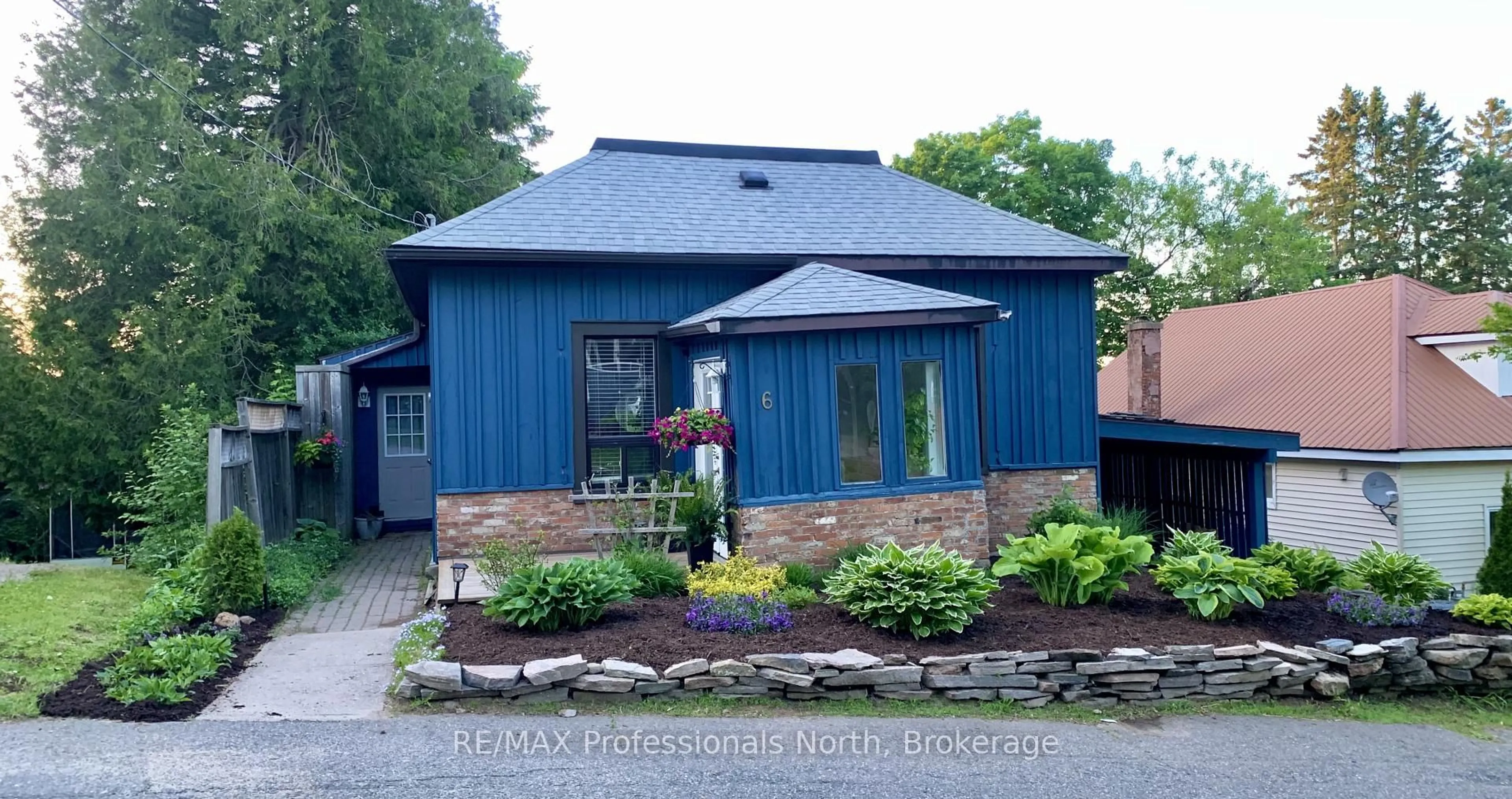 Unknown for 6 Duncan St E St, Huntsville Ontario P1H 1P6