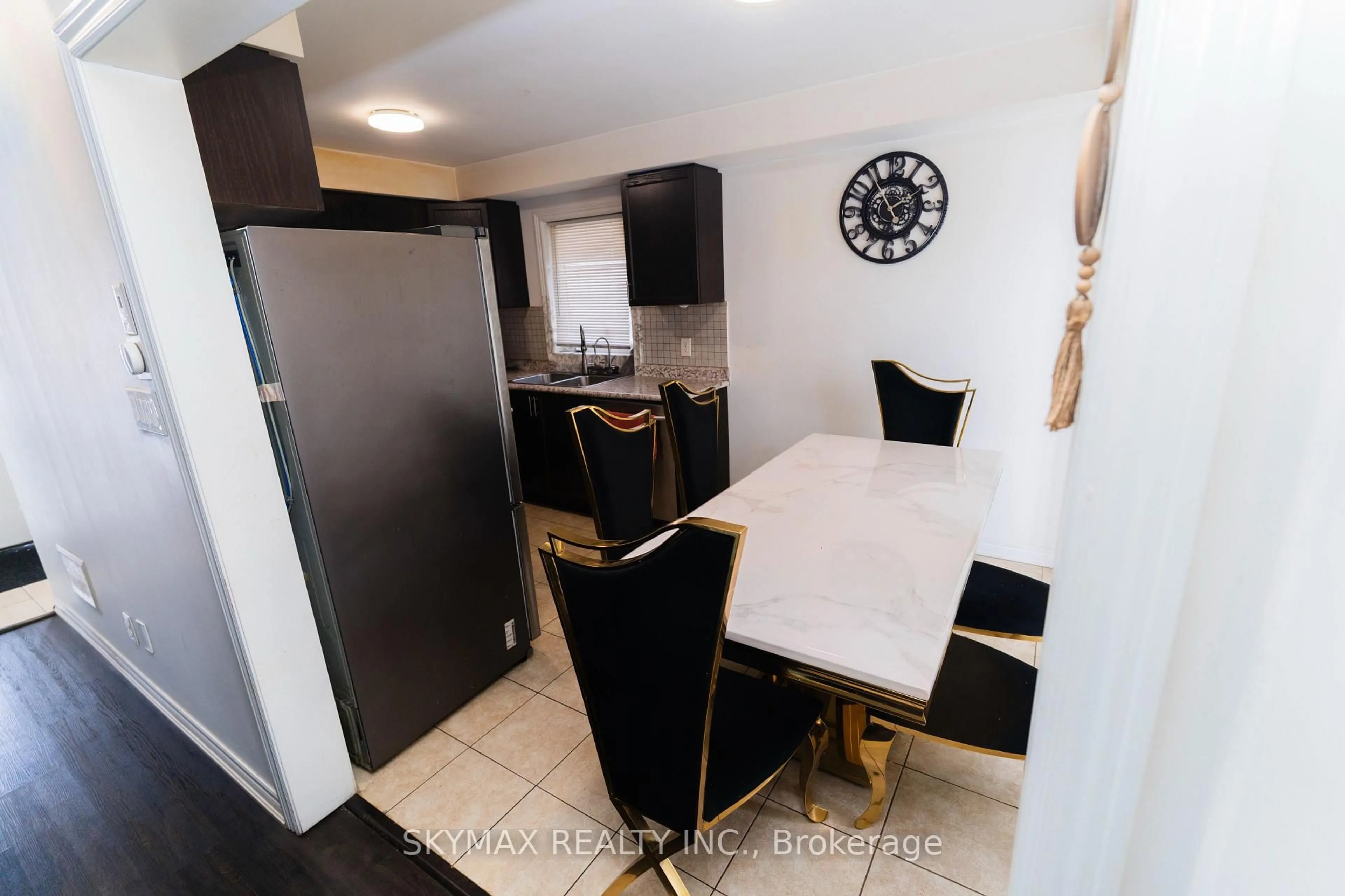 Standard kitchen, unknown for 959 HANNAH Ave, North Perth Ontario N4W 0H7