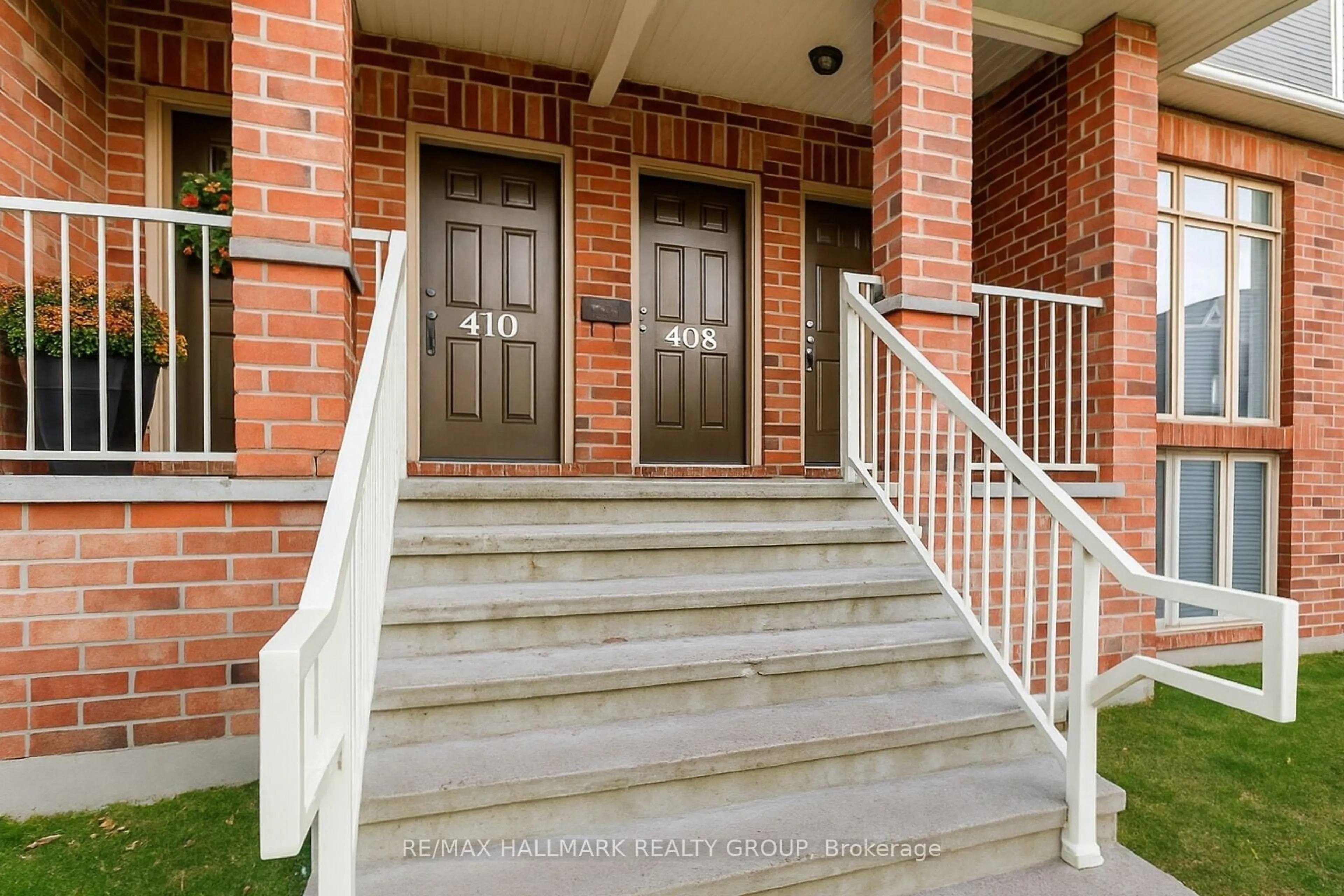 Unknown for 1512 Walkley Rd #104, Ottawa Ontario K1V 2G5