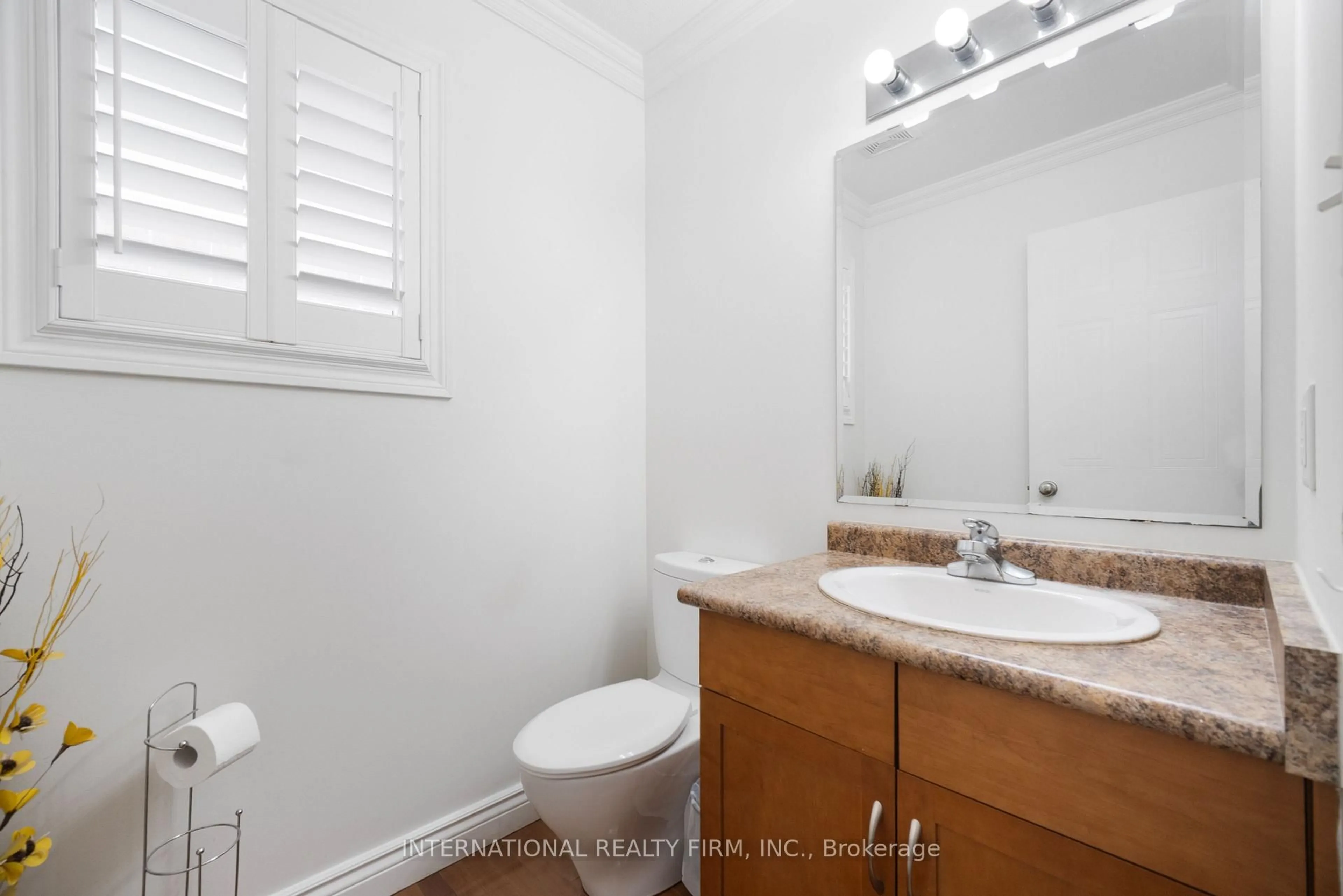 Standard bathroom, unknown for 1055 CROSSCREEK Cres, London East Ontario N5Y 6K9