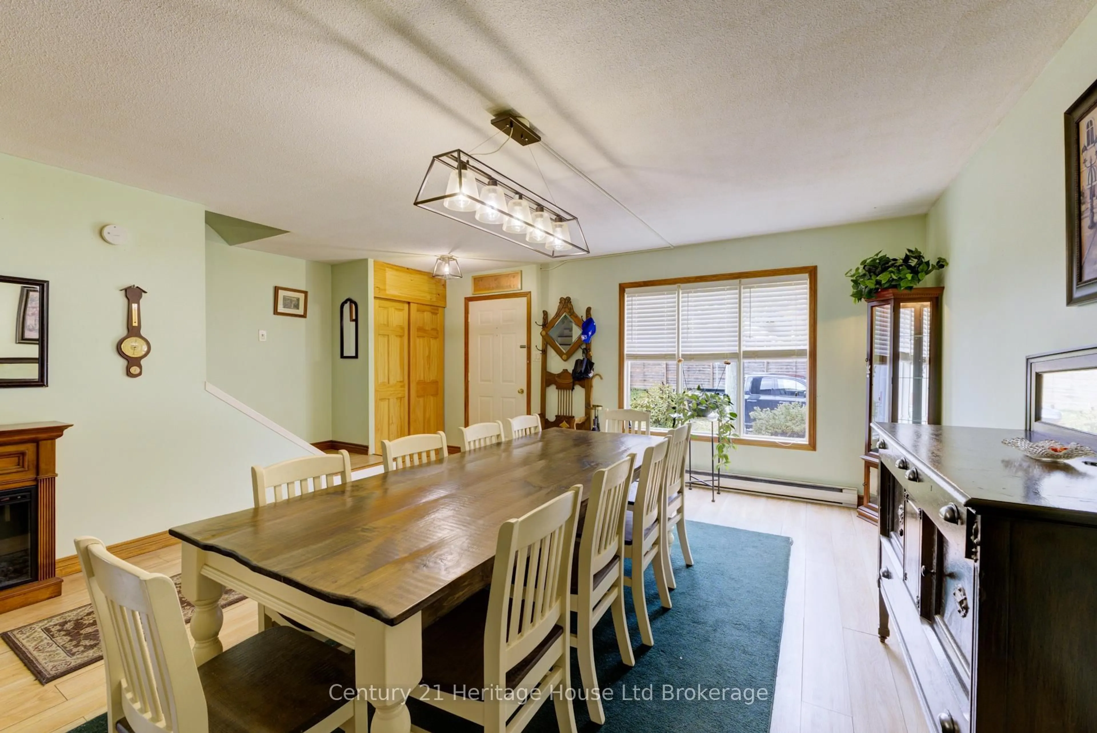 Dining room, unknown for 840 WATER St, Woodstock Ontario N4S 1S8
