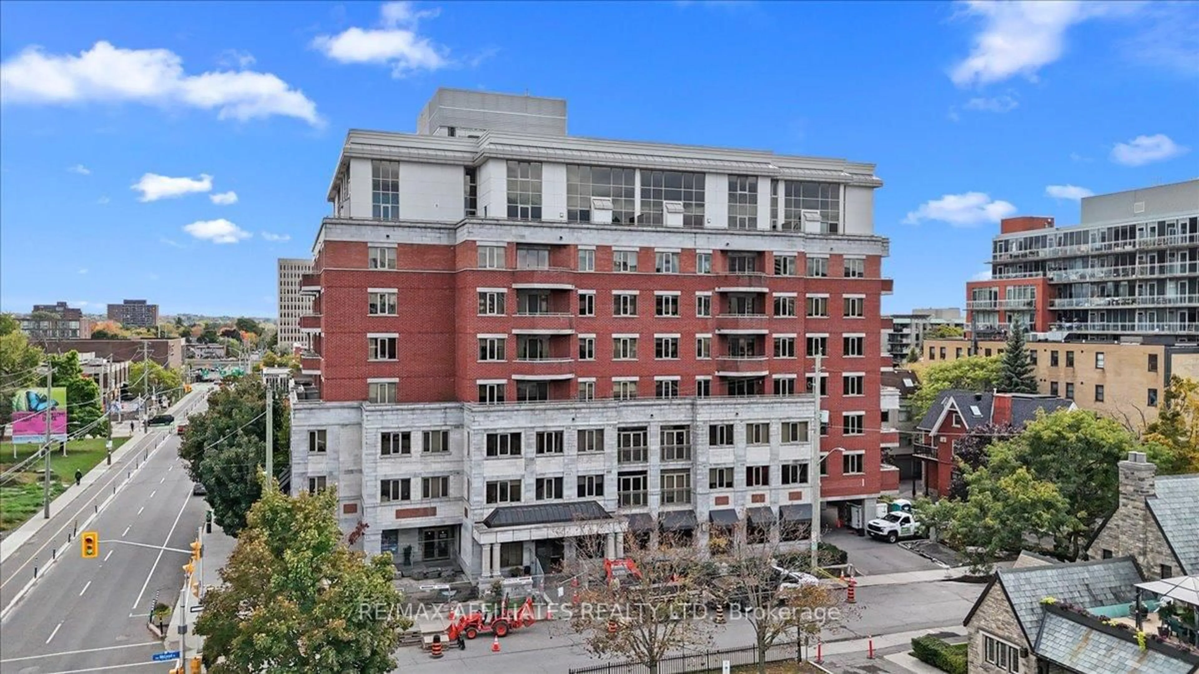 Unknown for 320 Mcleod St ##PH804, Ottawa Ontario K2P 1A3