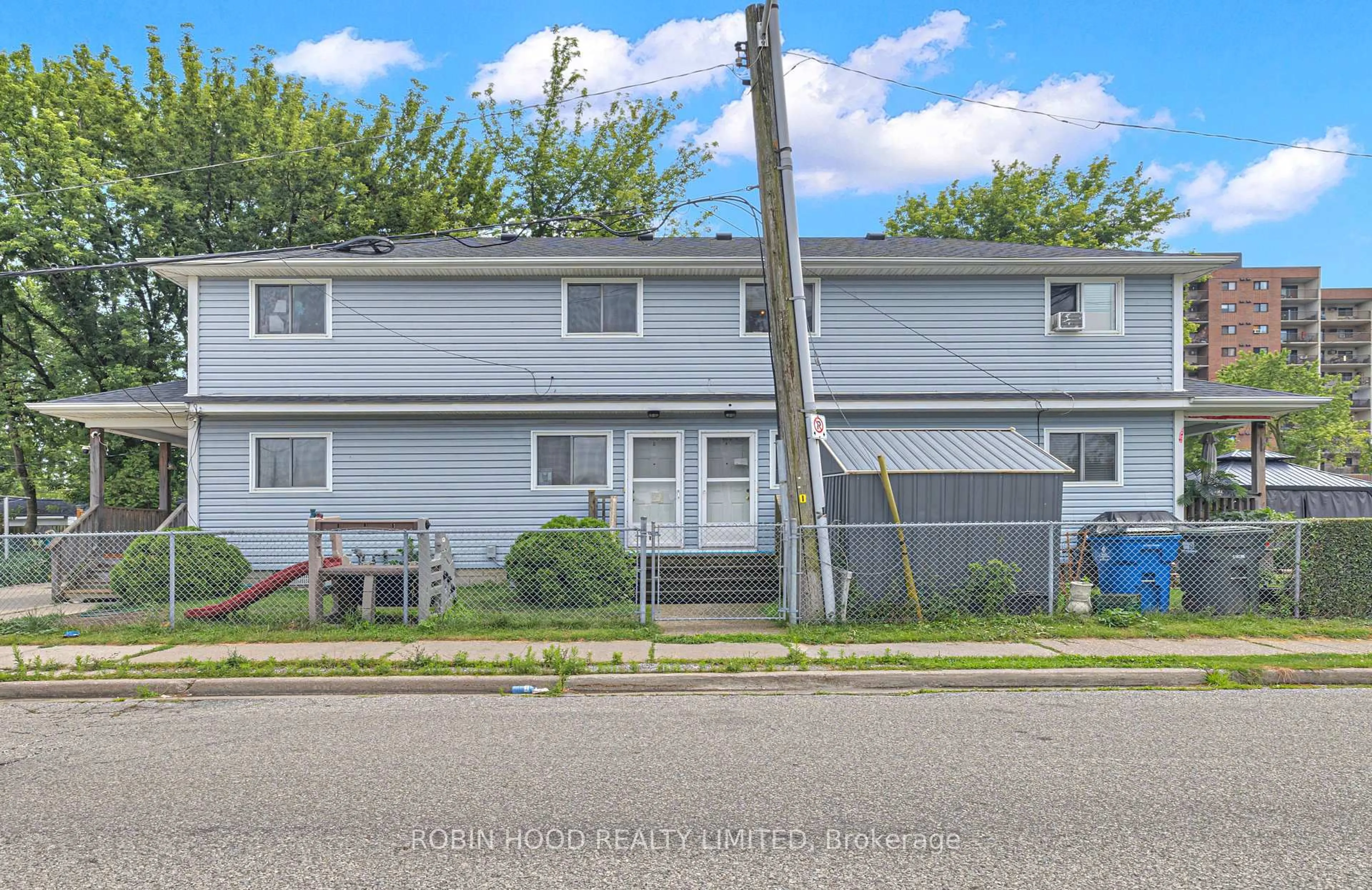 Unknown for 406 Glengarry Ave, Windsor Ontario N9A 1P9