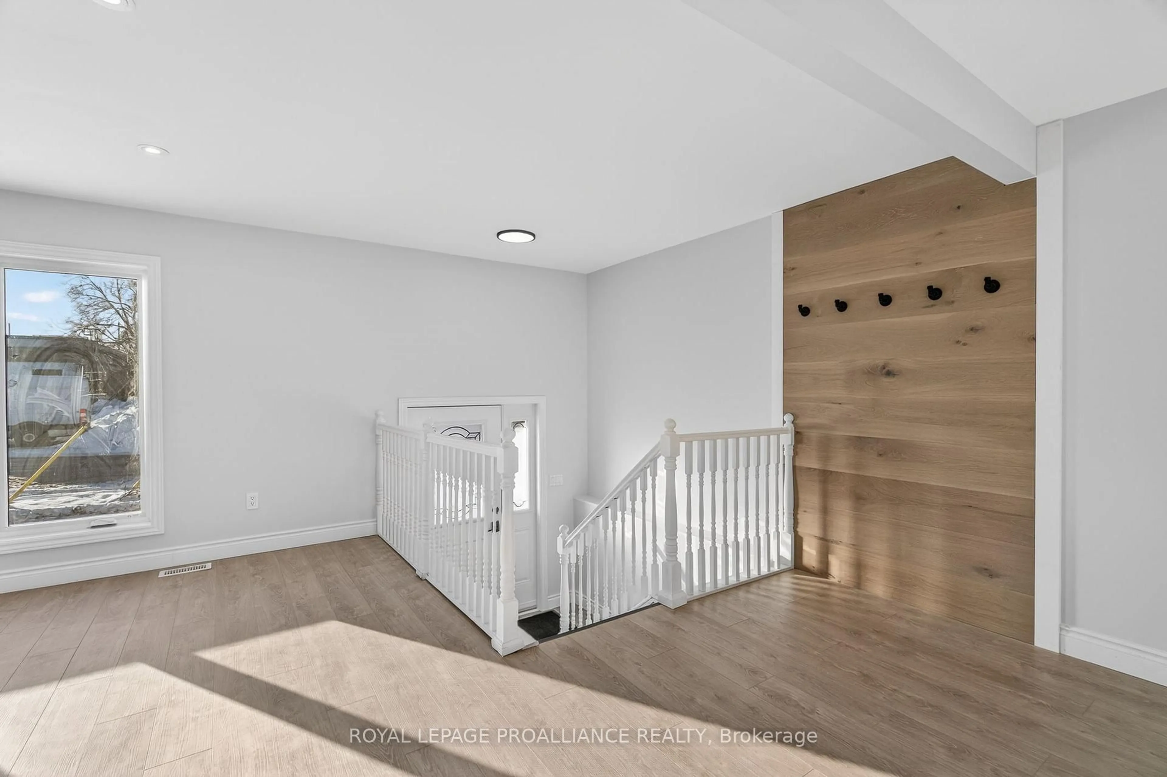 Unknown for 91 Stanley St, Belleville Ontario K8N 3Z9