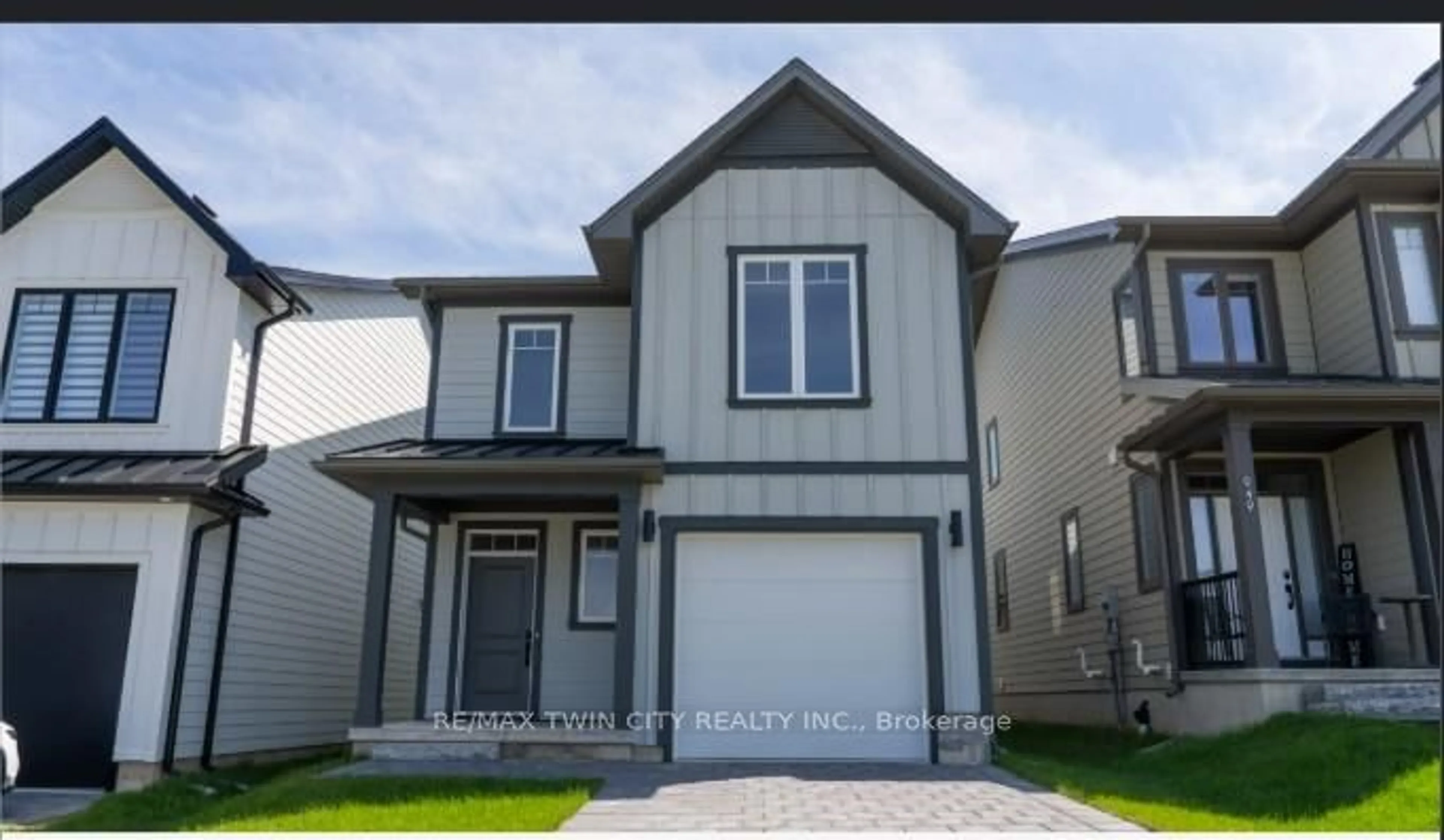 Home with vinyl exterior material, street for 941 DEVERON Cres, London South Ontario N5X 3X4