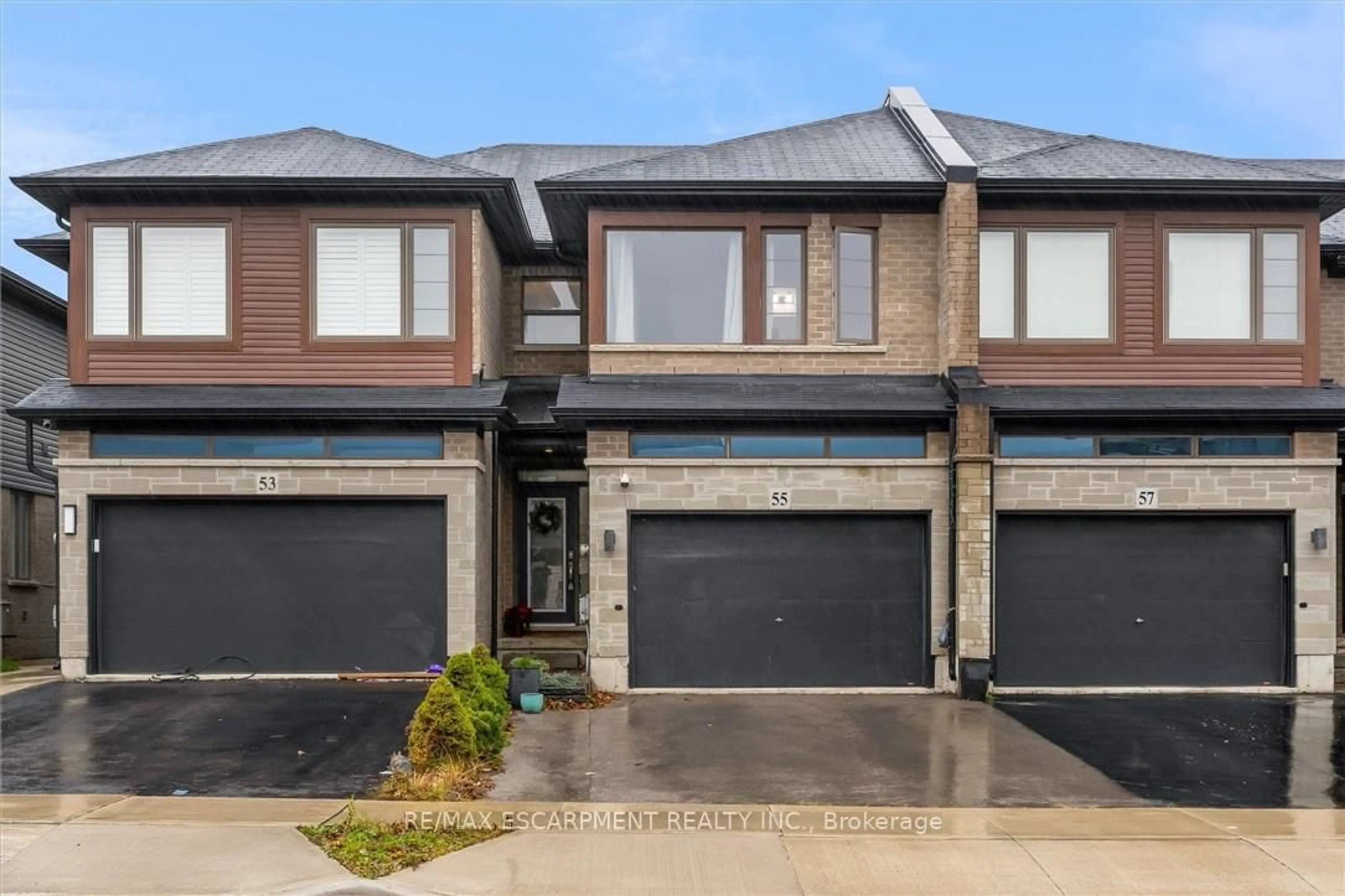 Home with brick exterior material, street for 55 Greenwich Ave, Hamilton Ontario L8J 0L6