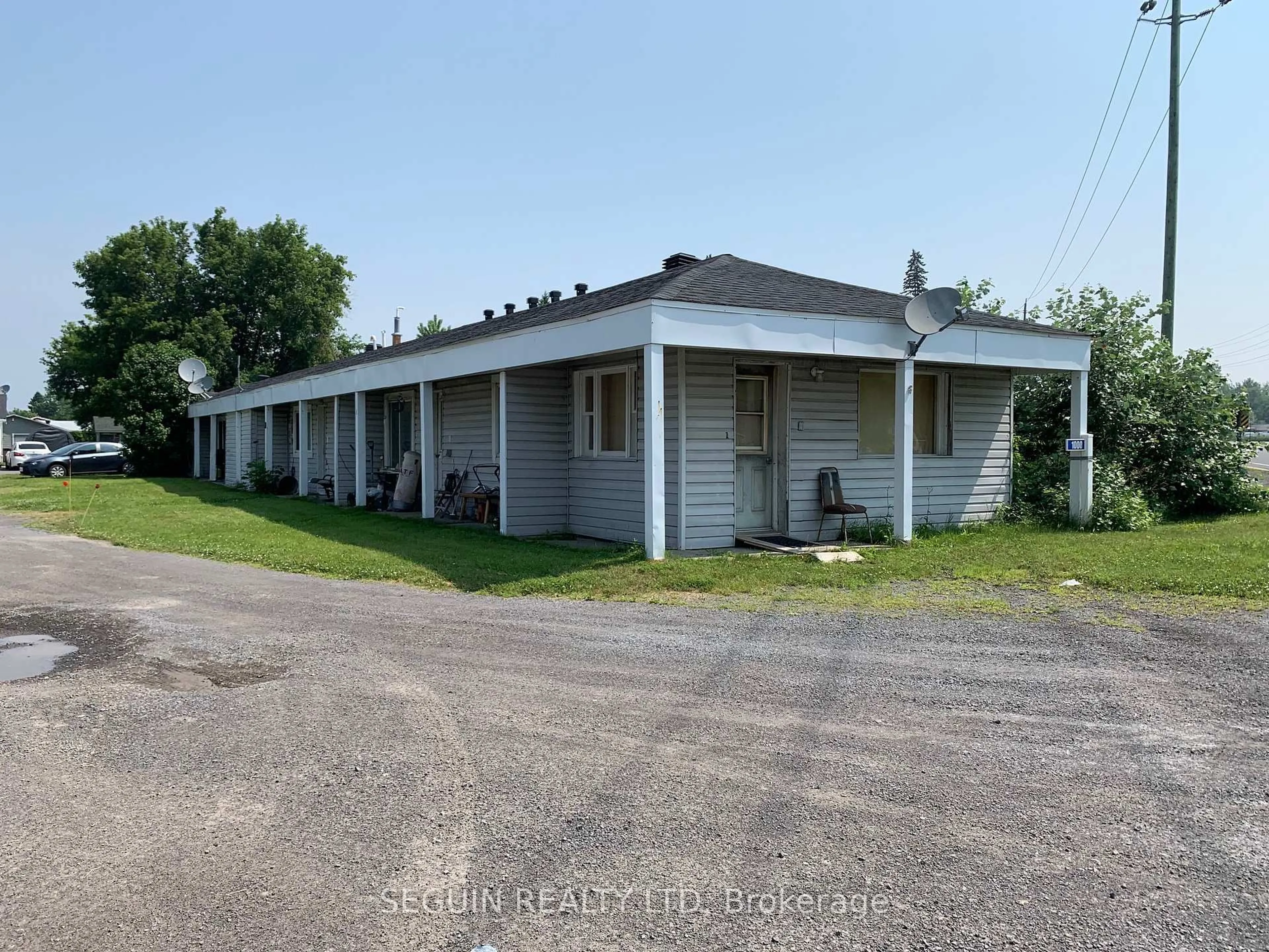 A pic from outside/outdoor area/front of a property/back of a property/a pic from drone, building for 1000 County Rd 17 Rd, Champlain Ontario K0B 1K0