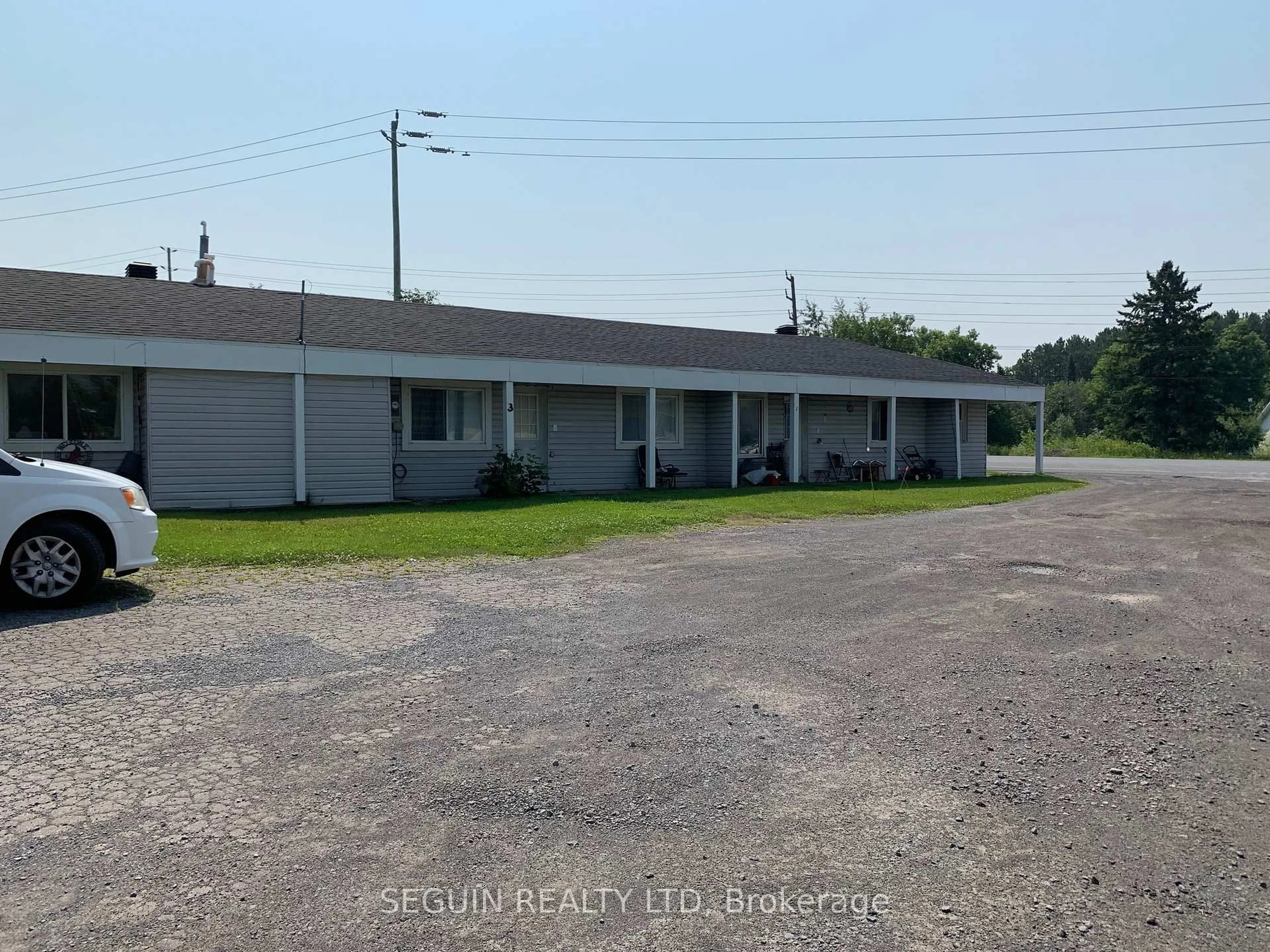 A pic from outside/outdoor area/front of a property/back of a property/a pic from drone, building for 1000 County Rd 17 Rd, Champlain Ontario K0B 1K0