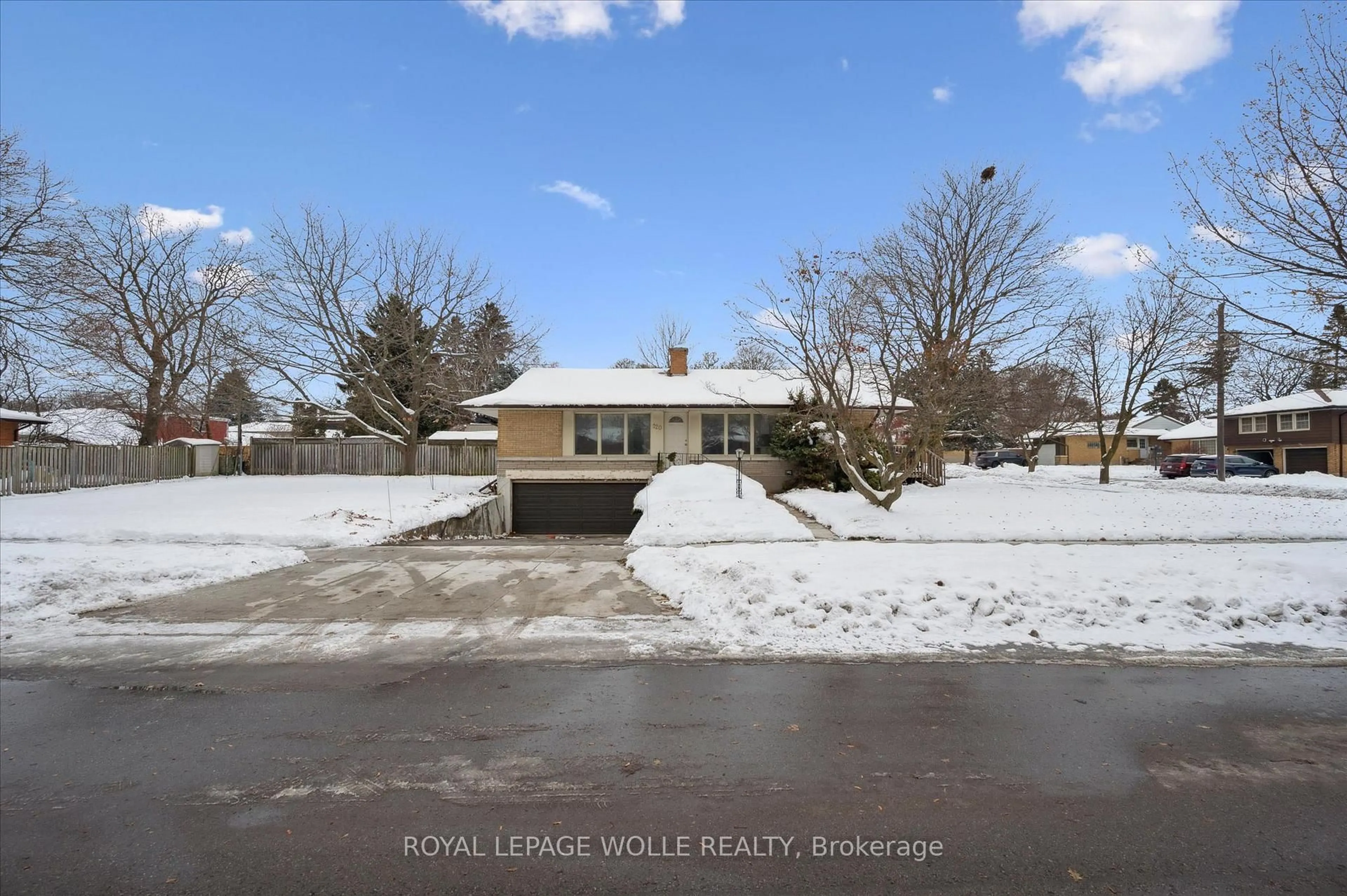 A pic from outside/outdoor area/front of a property/back of a property/a pic from drone, street for 120 Islington Ave, Kitchener Ontario N2B 1P4