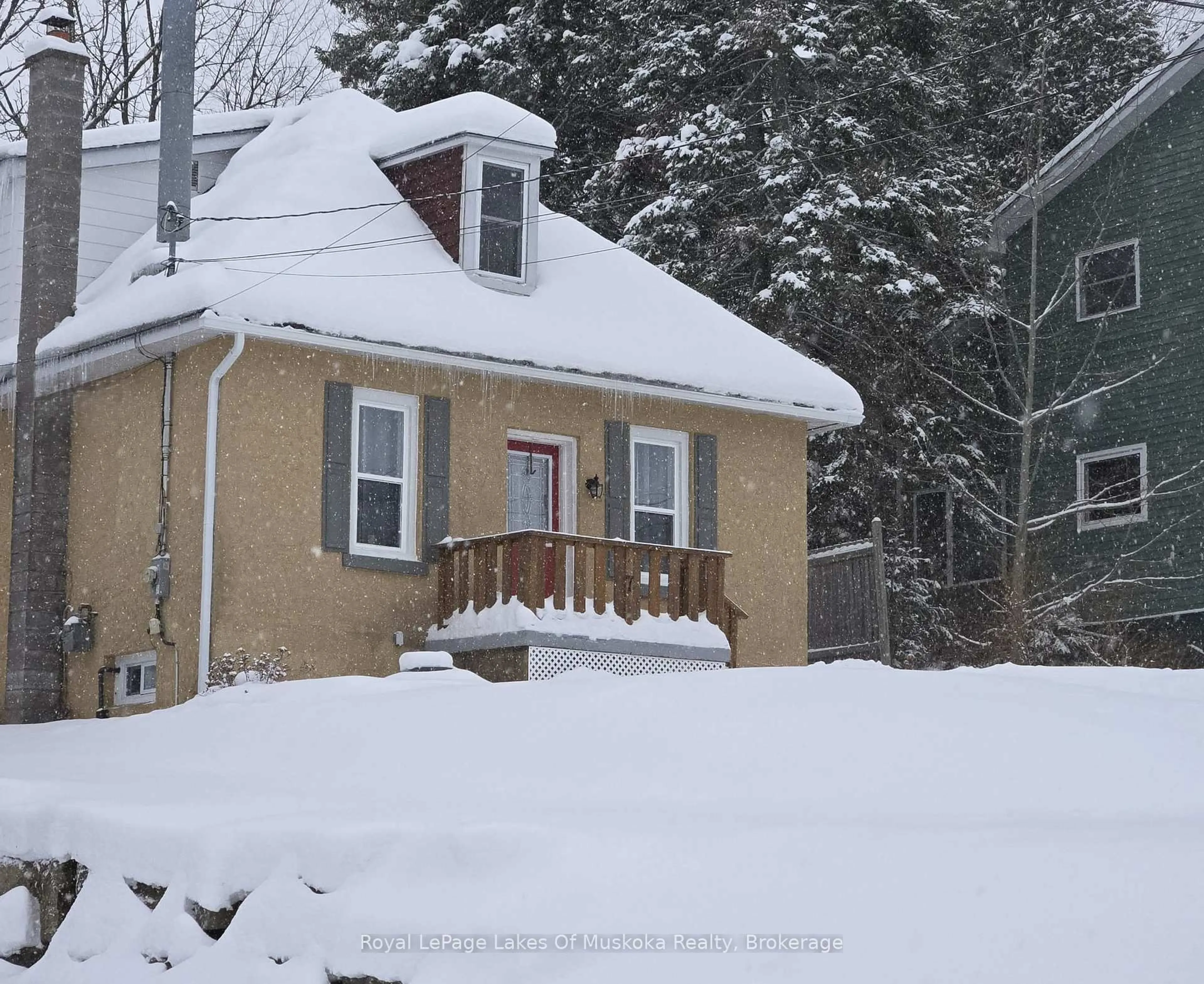 Unknown for 7 Duncan St, Huntsville Ontario P1H 1V9