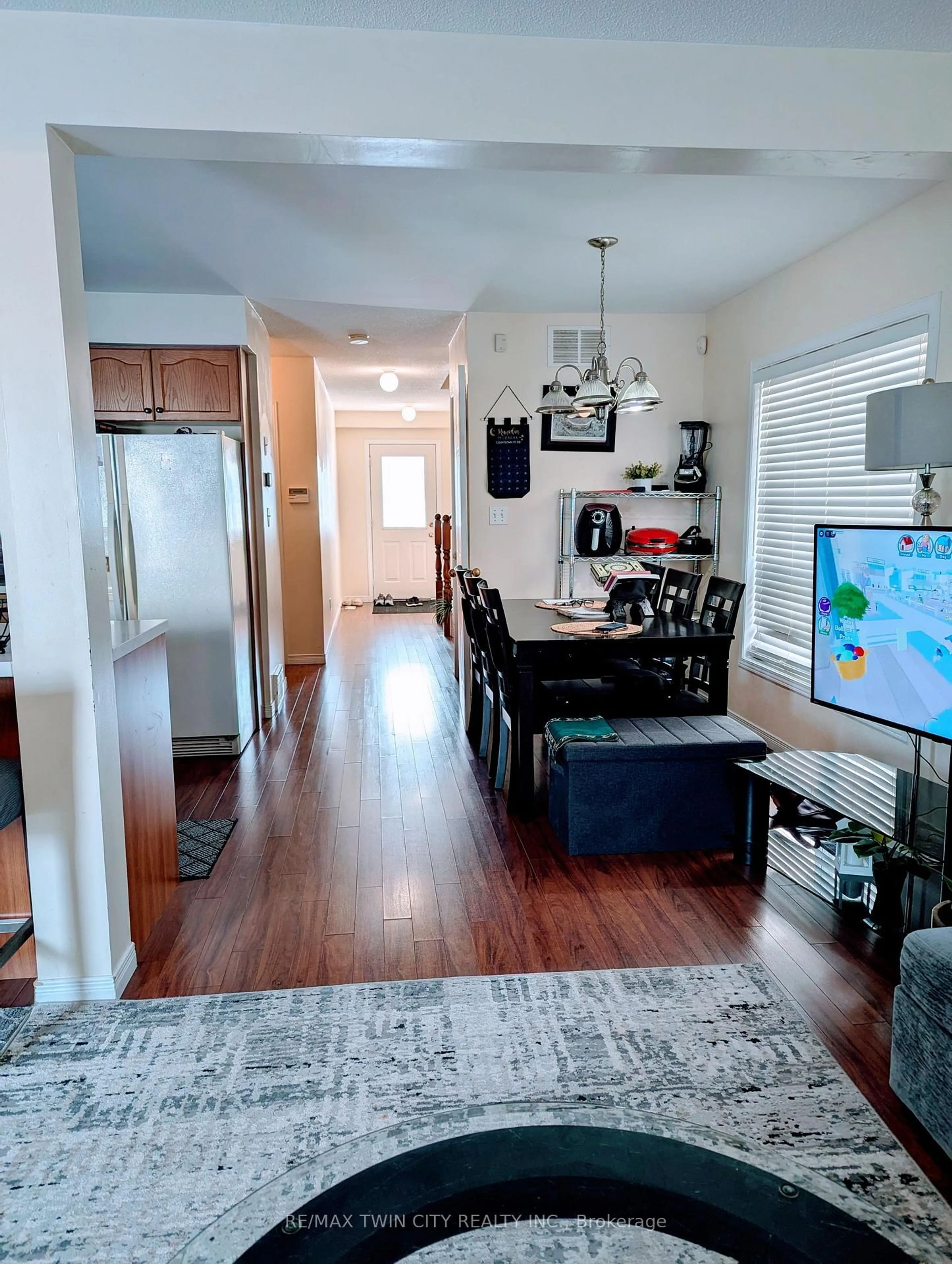 Unknown for 520 Chablis Dr, Waterloo Ontario N2T 2X9