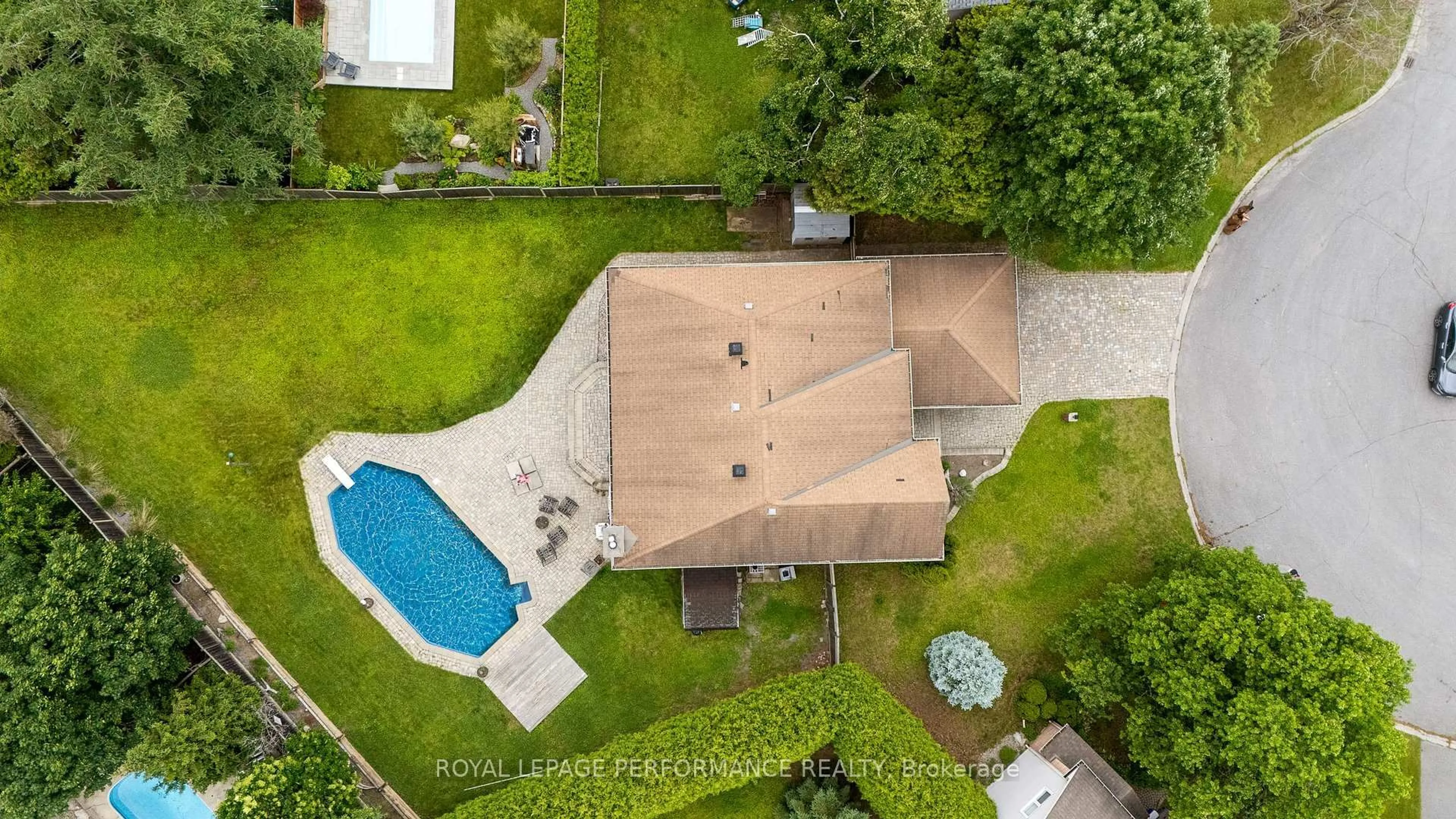 A pic from outside/outdoor area/front of a property/back of a property/a pic from drone, unknown for 16 Sagamore Crt, Ottawa Ontario K2J 2Y4