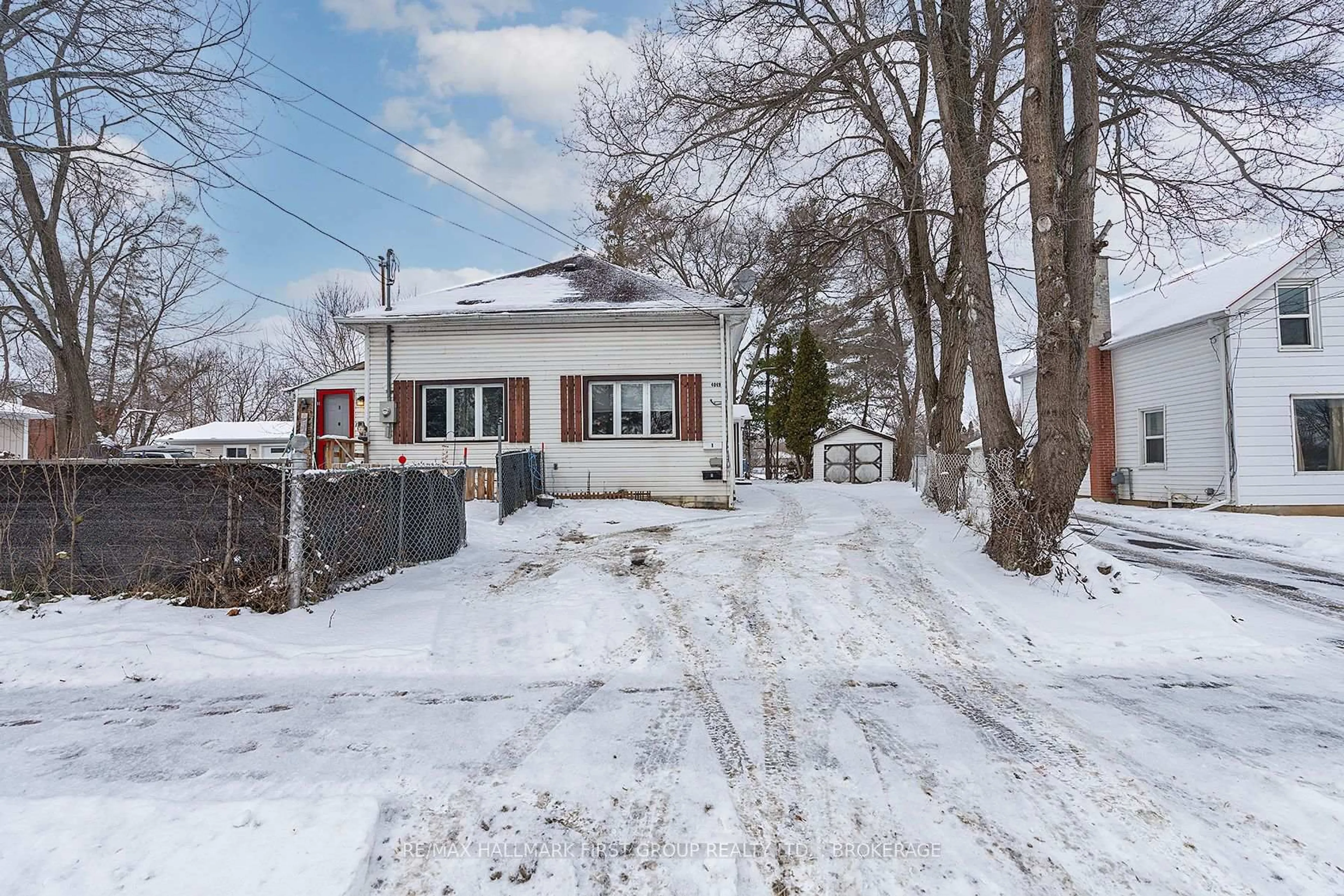 A pic from outside/outdoor area/front of a property/back of a property/a pic from drone, street for 4069 Bath Rd, Kingston Ontario K7M 4Y6