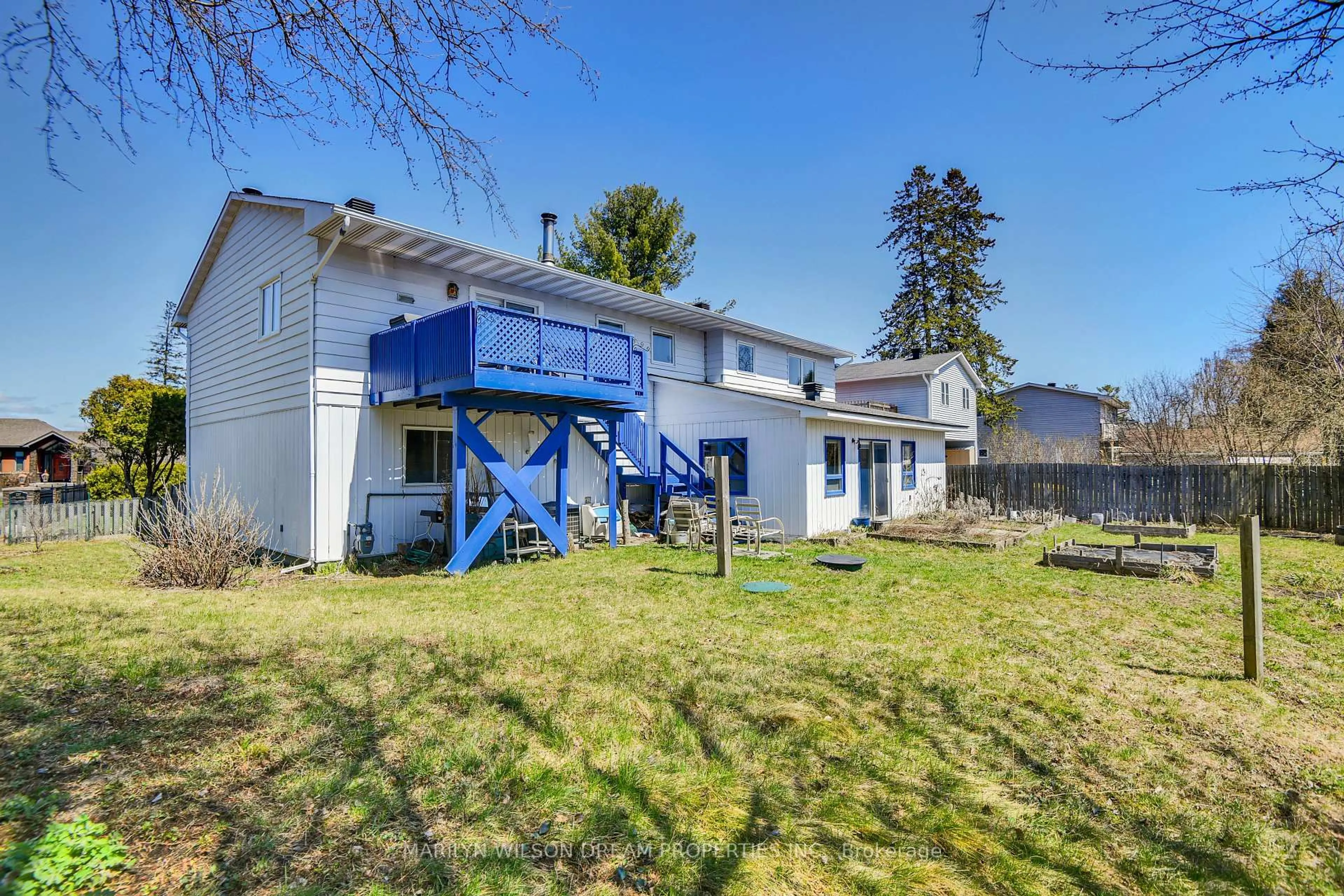 Unknown for 136 James Cummings Ave, Ottawa Ontario K2H 8E1