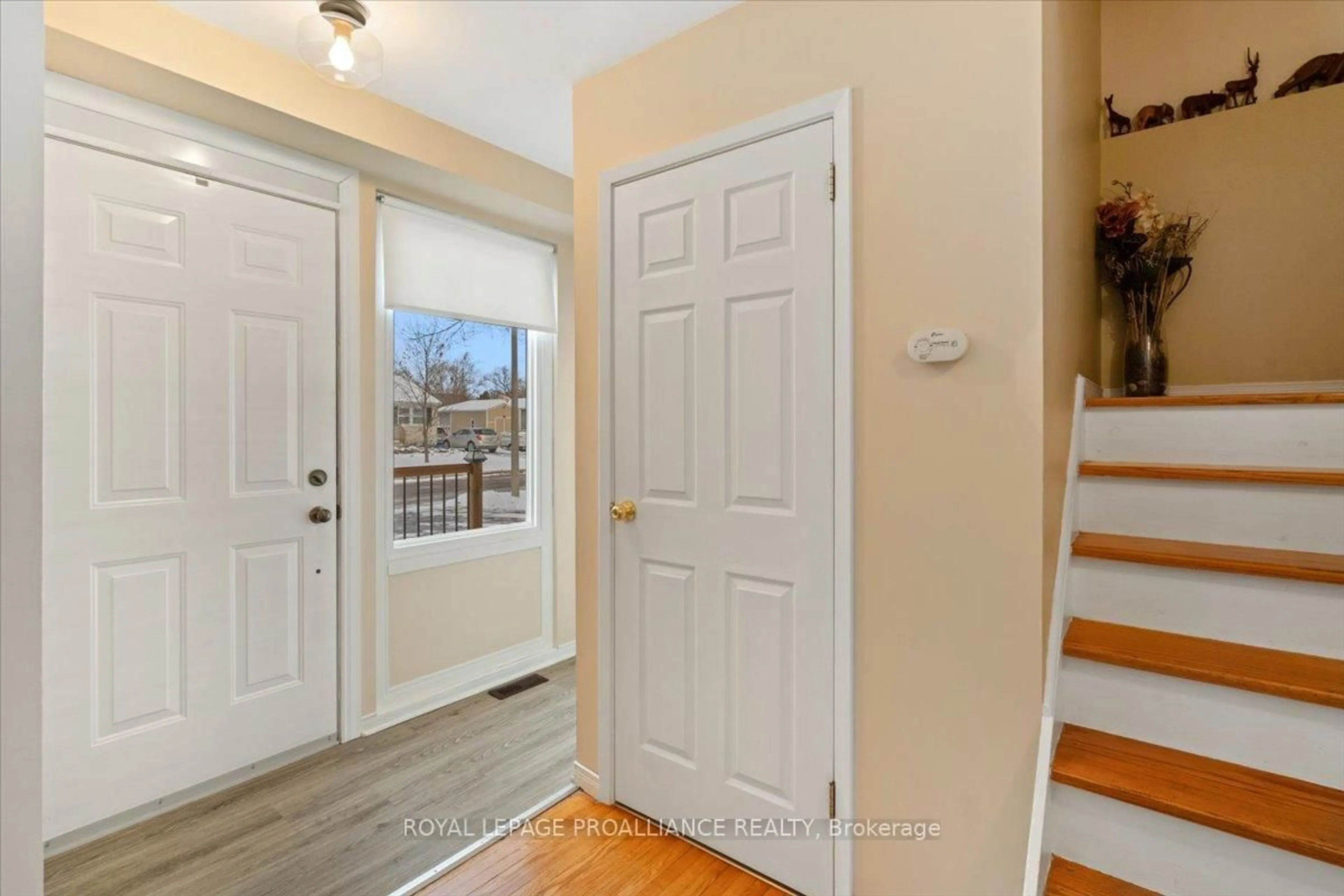 Indoor entryway for 20 McQuade Dr, Quinte West Ontario K8V 2G3